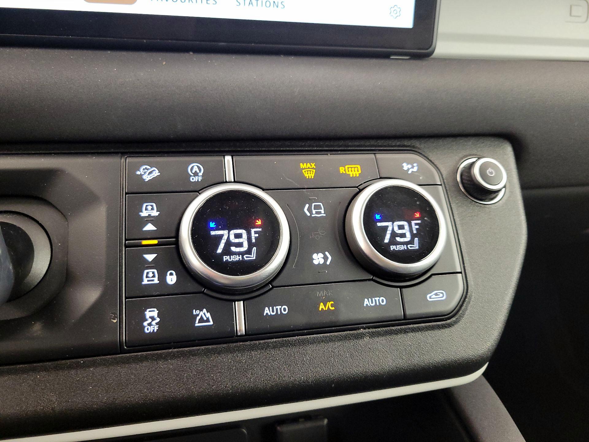 Thumbnail: 2022 Land Rover Defender - 17