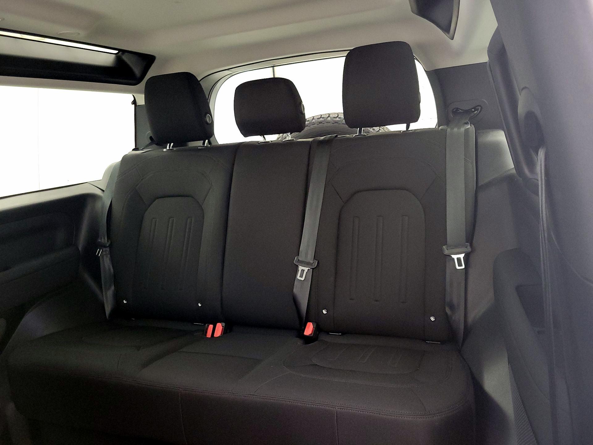 Thumbnail: 2022 Land Rover Defender - 20