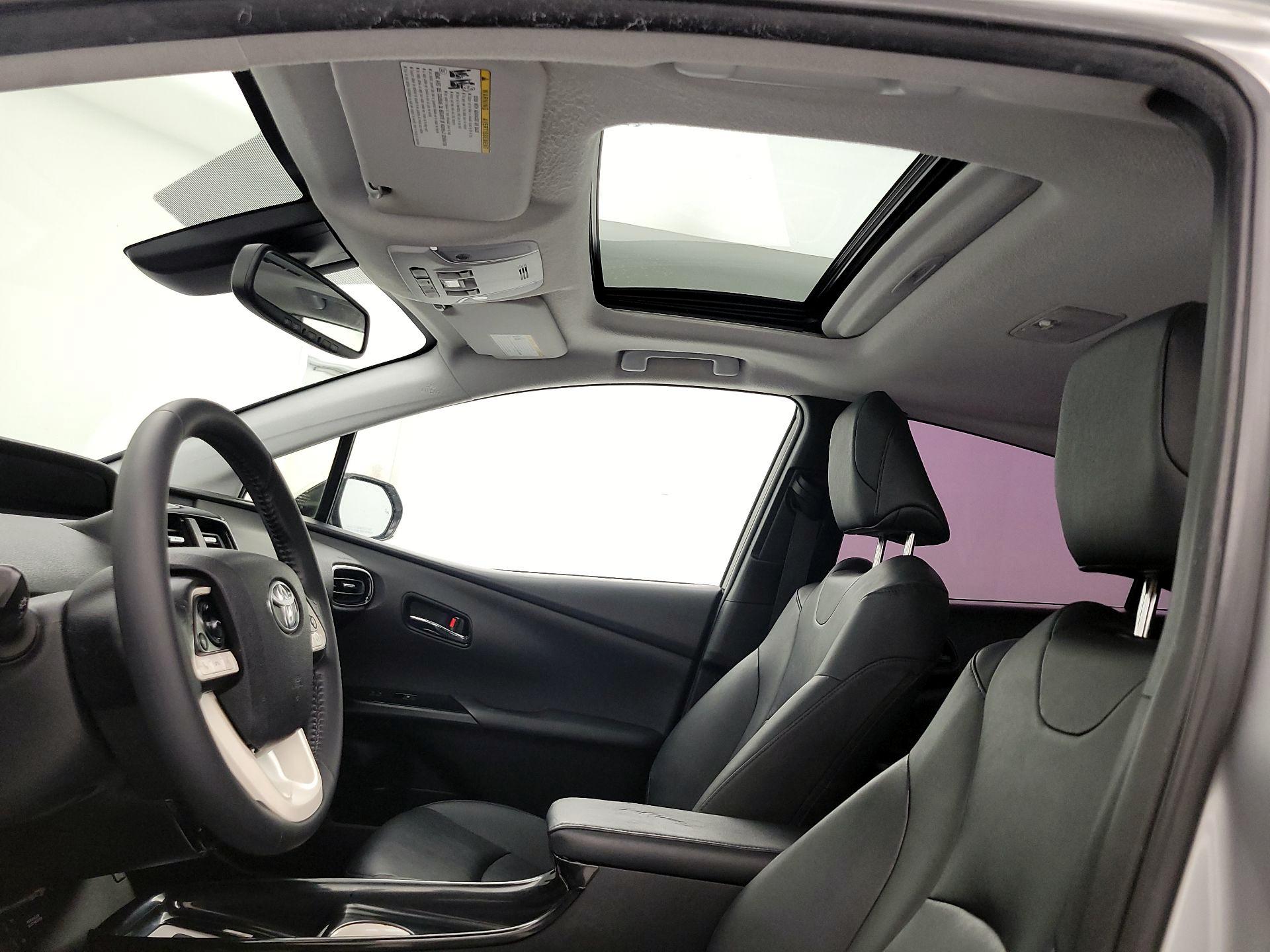 Thumbnail: 2016 Toyota Prius - 20