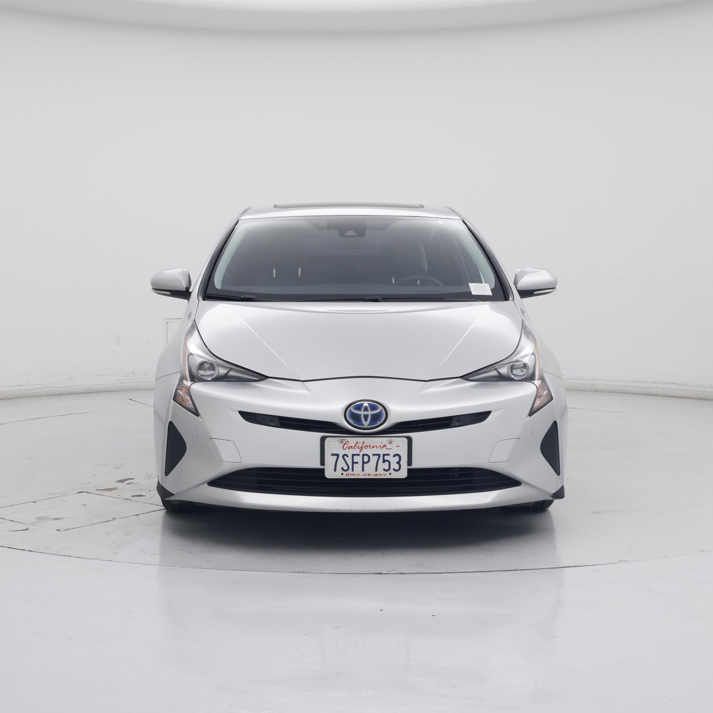 Thumbnail: 2016 Toyota Prius - 5