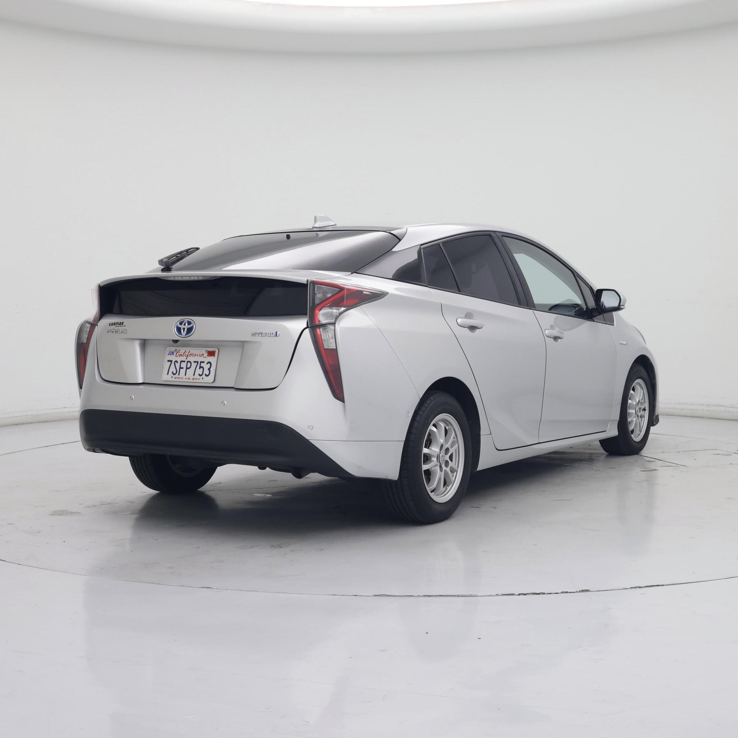Thumbnail: 2016 Toyota Prius - 8