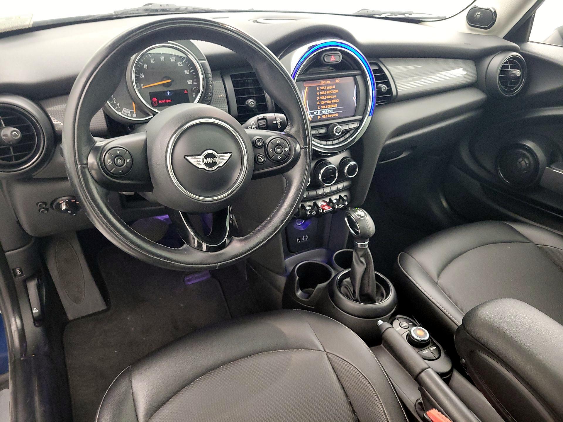 Thumbnail: 2017 MINI Cooper Hardtop - 9