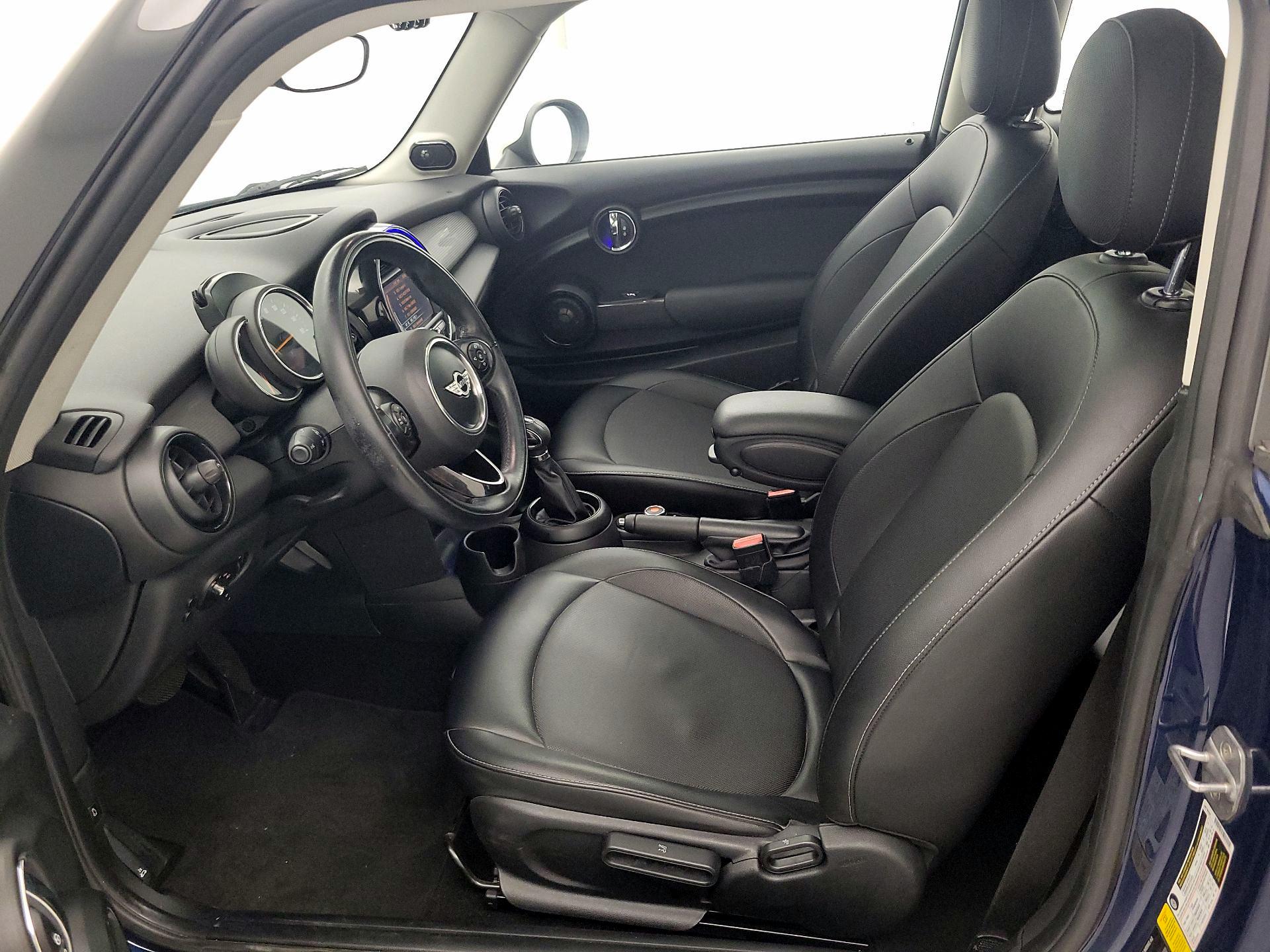 Thumbnail: 2017 MINI Cooper Hardtop - 11