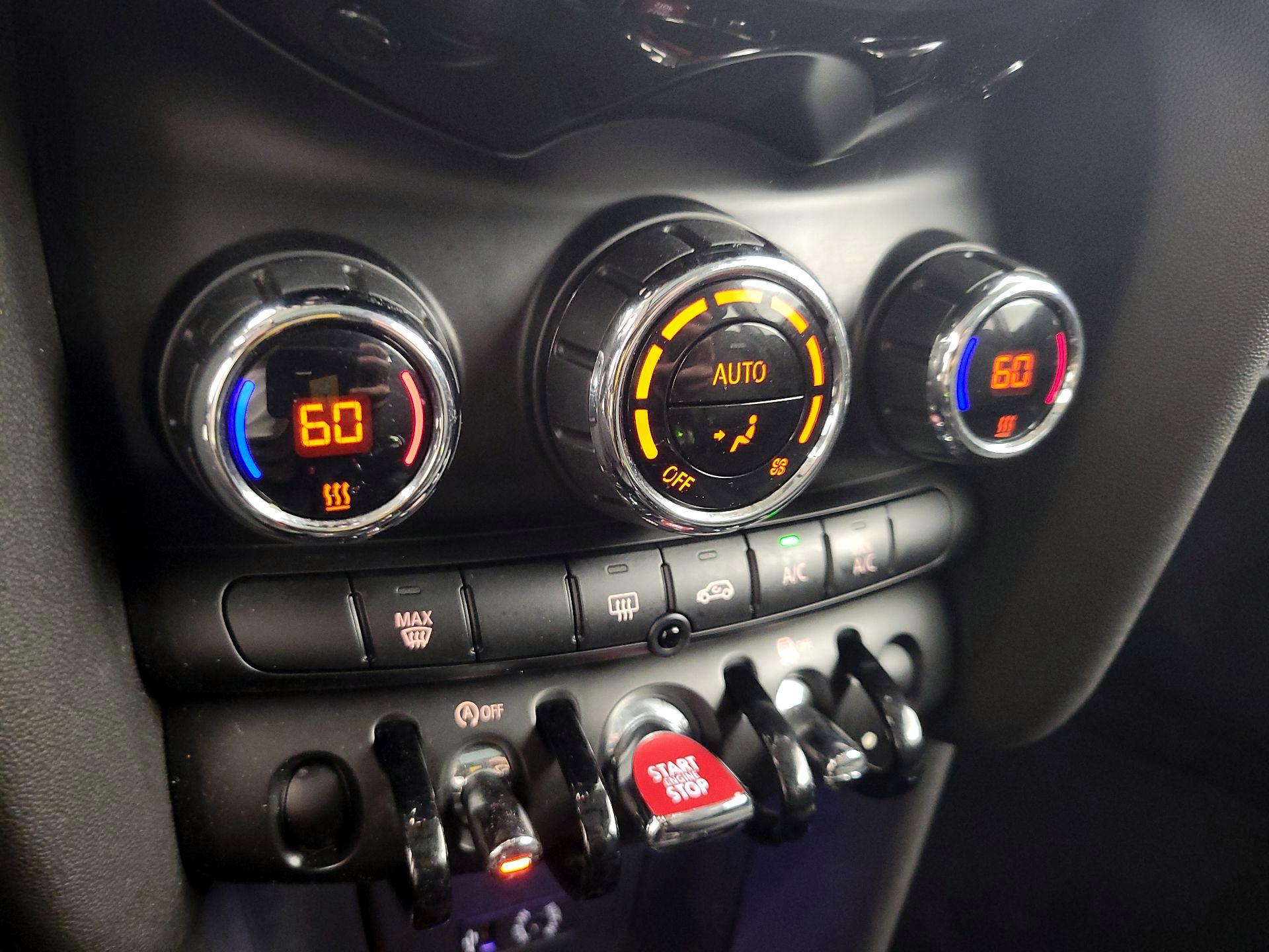 Thumbnail: 2017 MINI Cooper Hardtop - 14