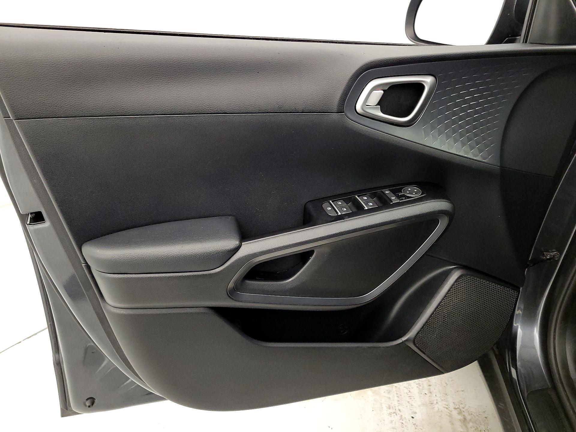 Thumbnail: 2020 Kia Soul - 12