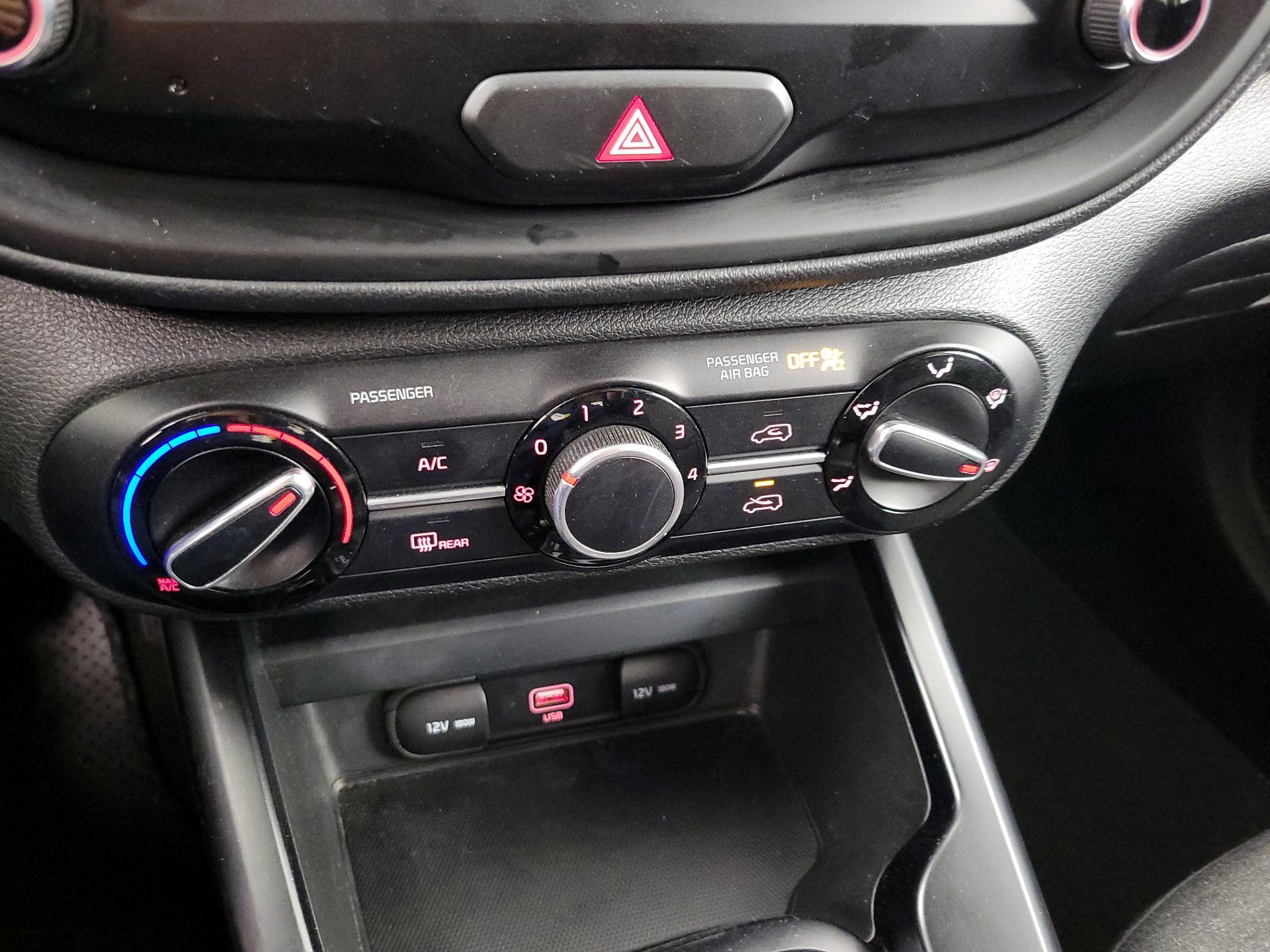 Thumbnail: 2020 Kia Soul - 16