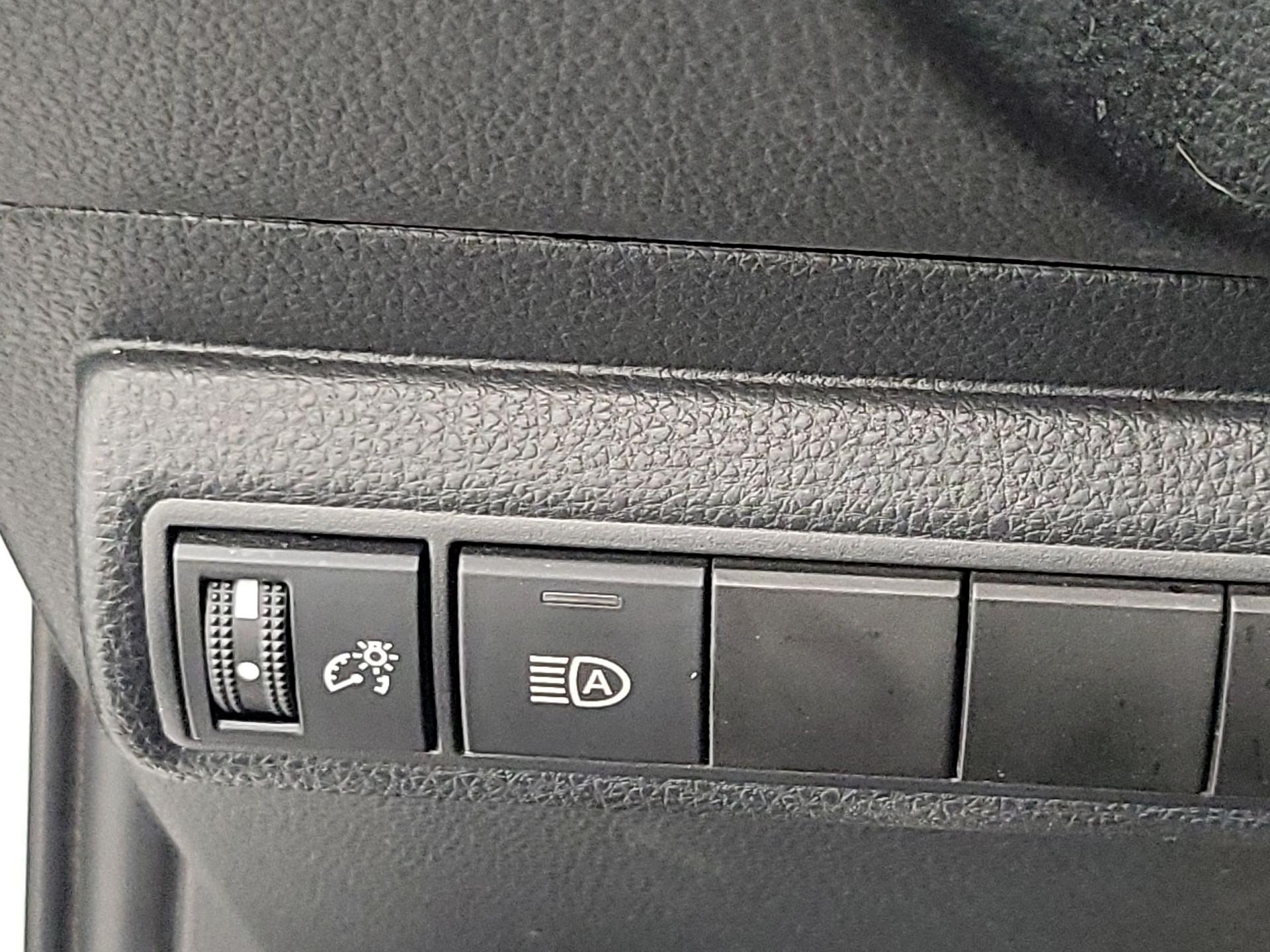 Thumbnail: 2022 Toyota Corolla - 13