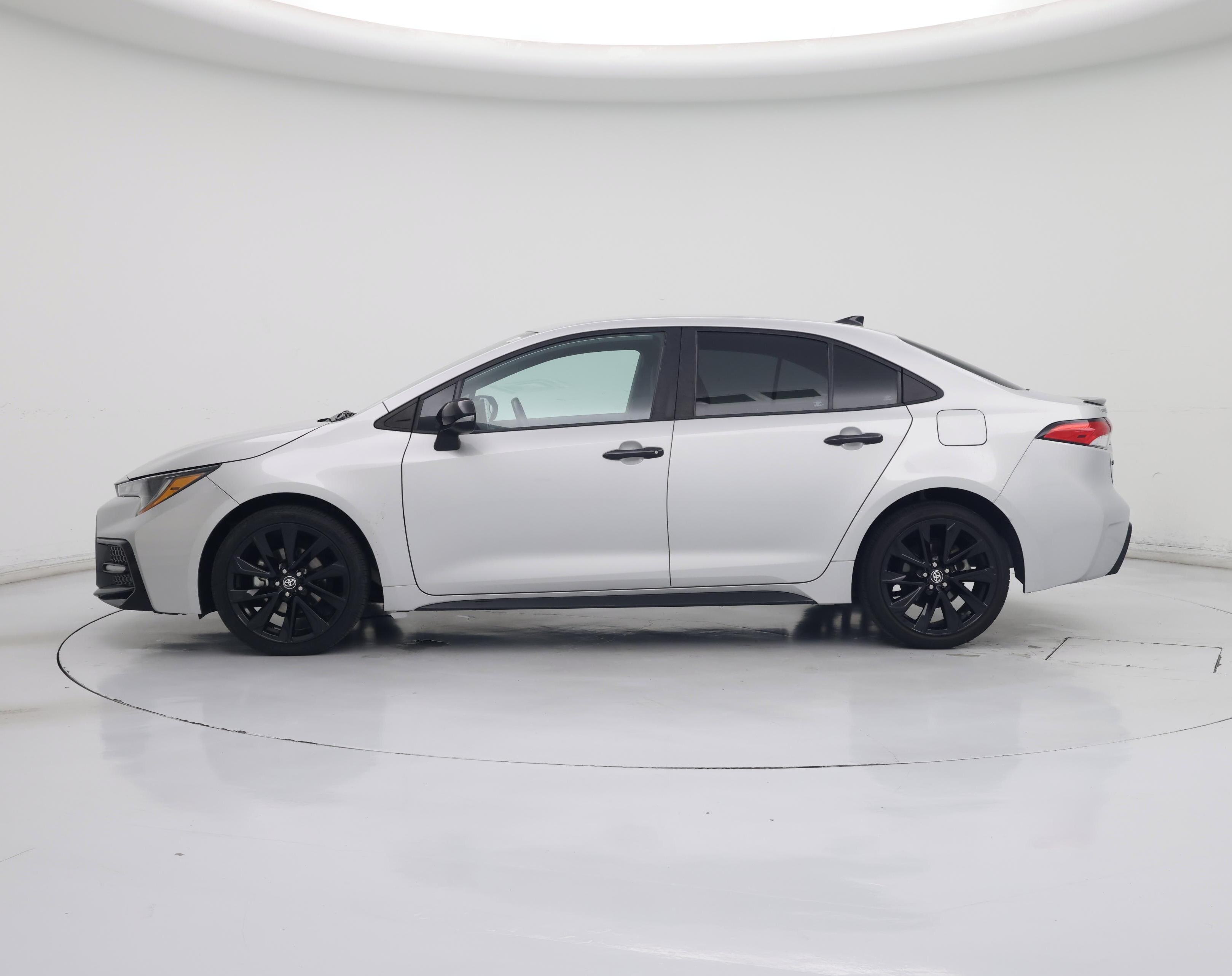 Thumbnail: 2022 Toyota Corolla - 3