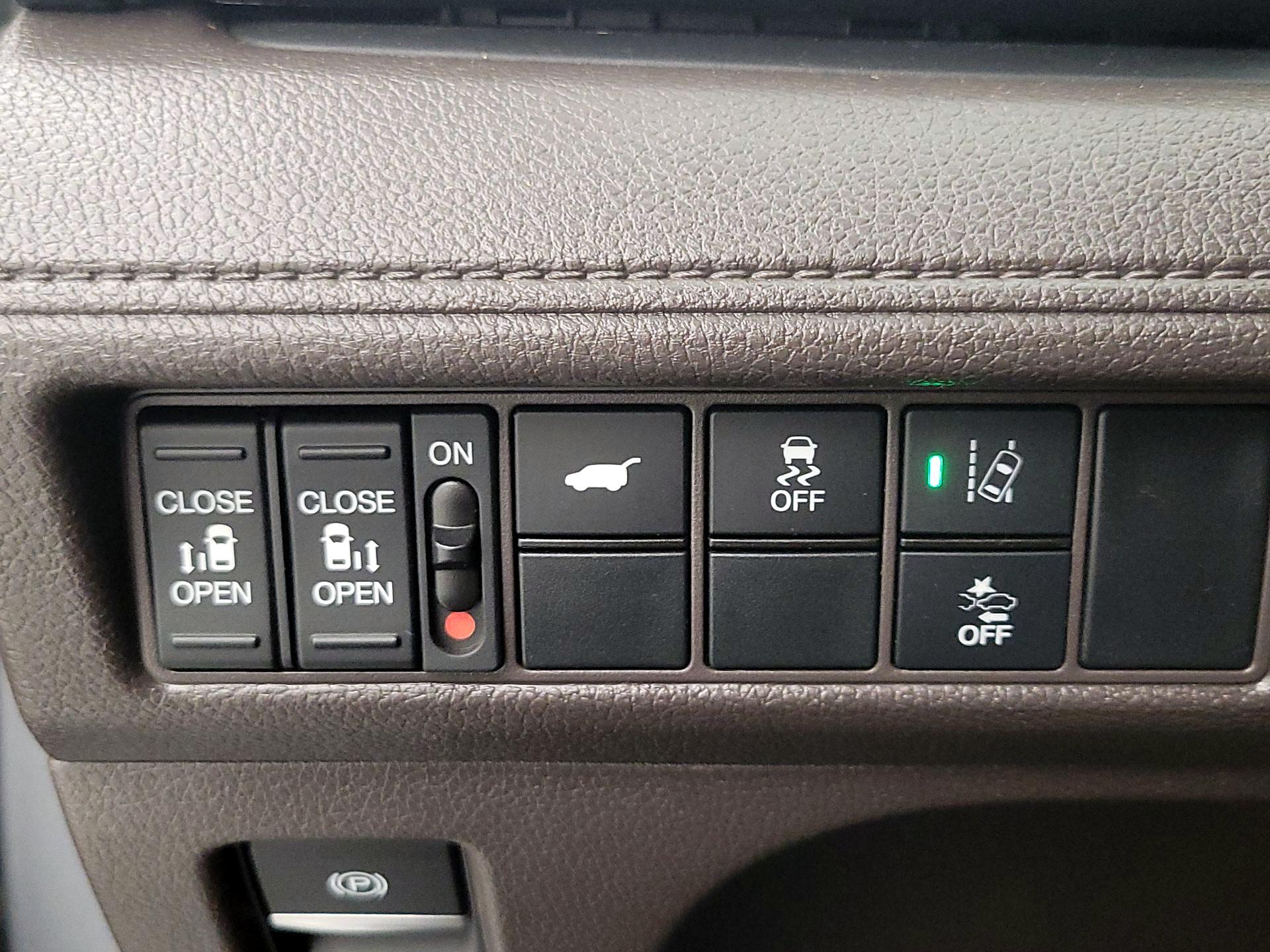 Thumbnail: 2020 Honda Odyssey - 13