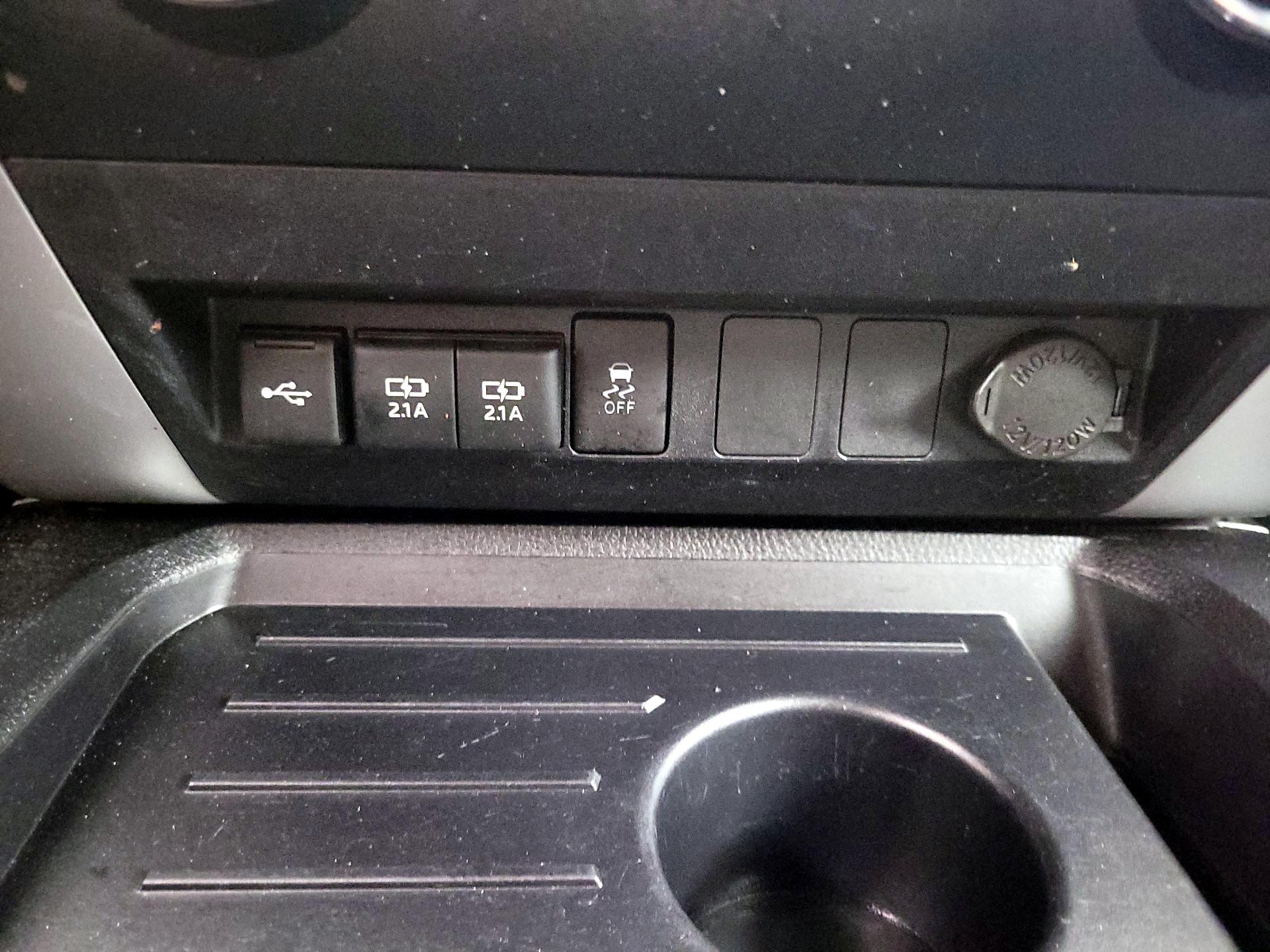 Thumbnail: 2020 Toyota Tundra - 18