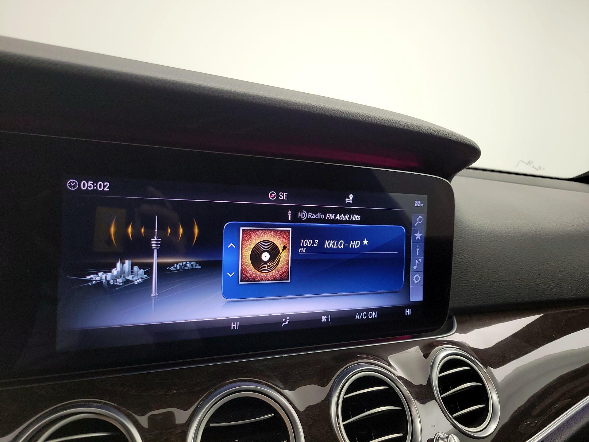 Thumbnail: 2020 Mercedes-Benz E-Class - 16