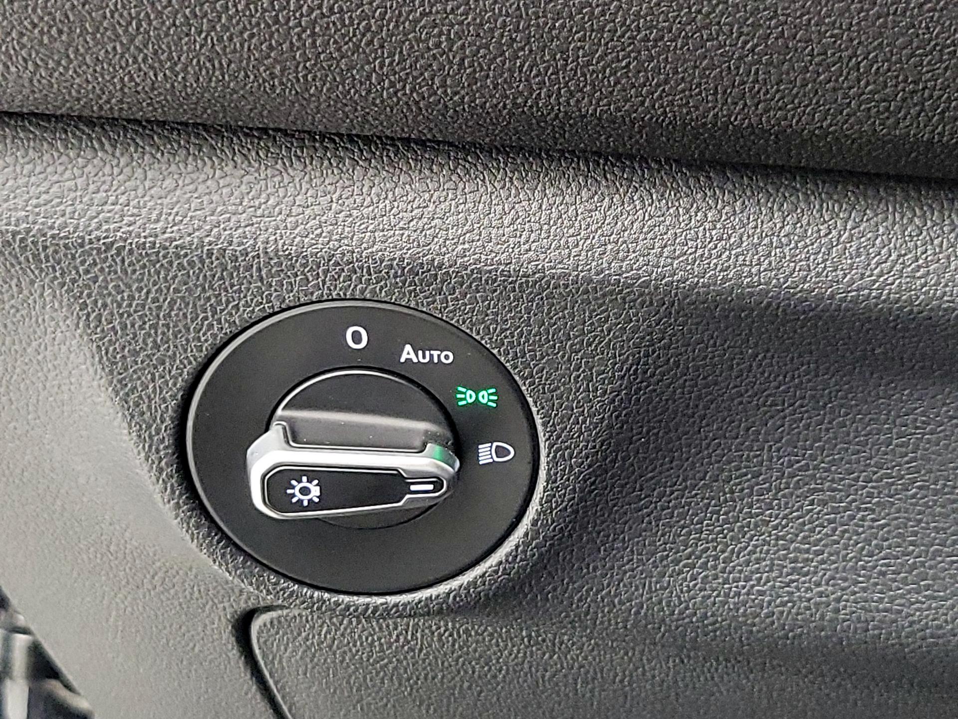 Thumbnail: 2021 Volkswagen Jetta - 13