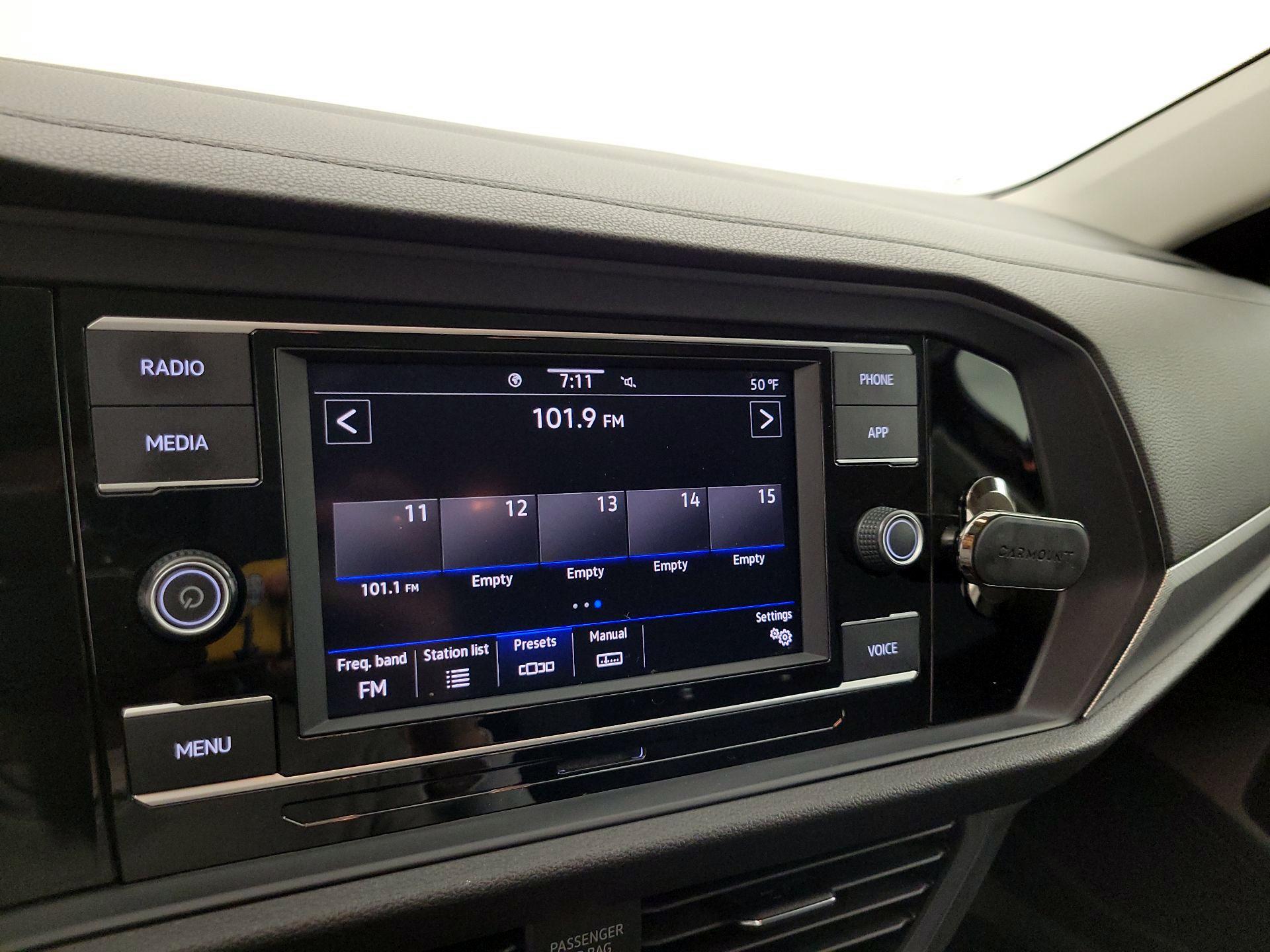 Thumbnail: 2021 Volkswagen Jetta - 15