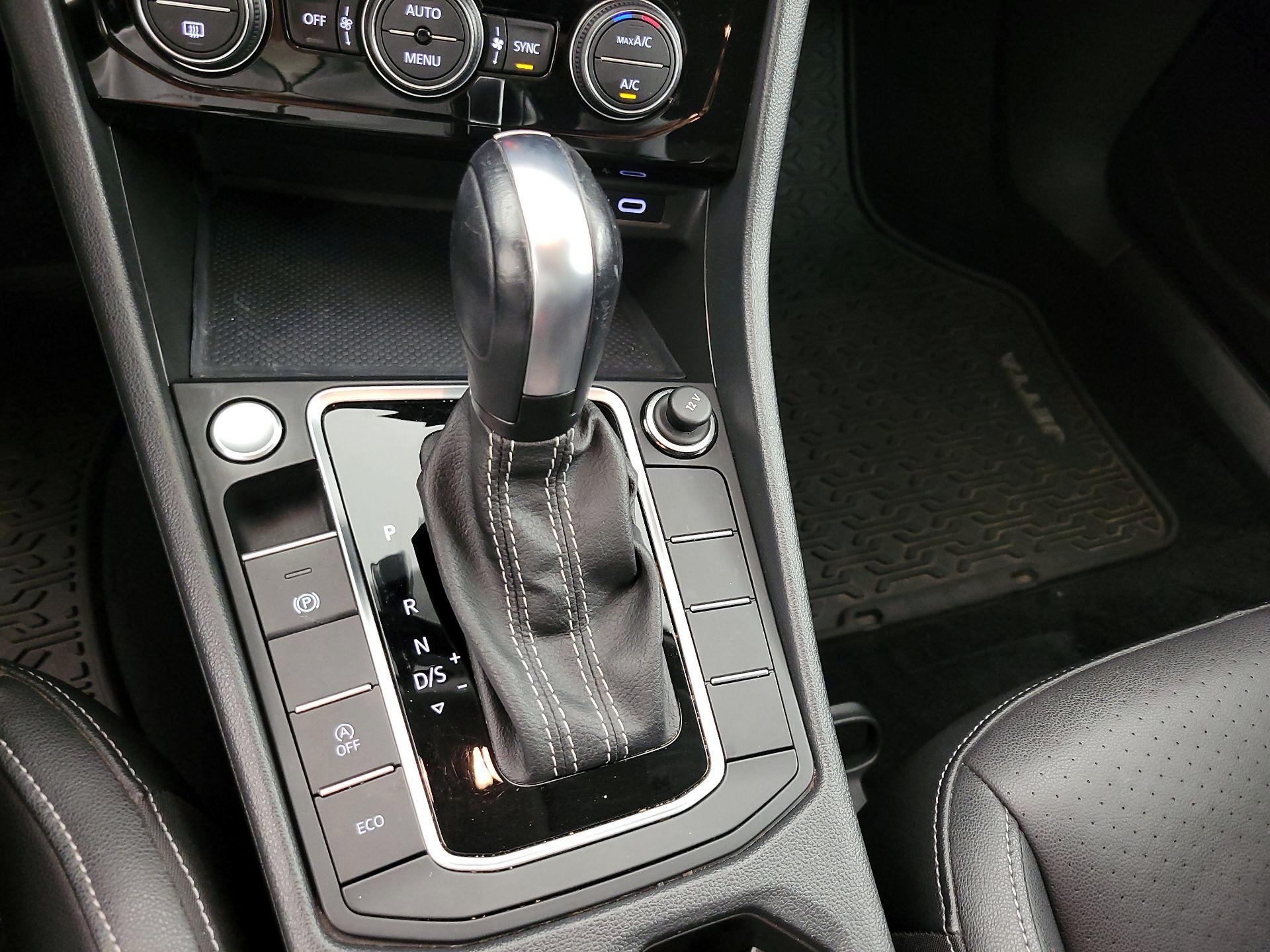 Thumbnail: 2021 Volkswagen Jetta - 17