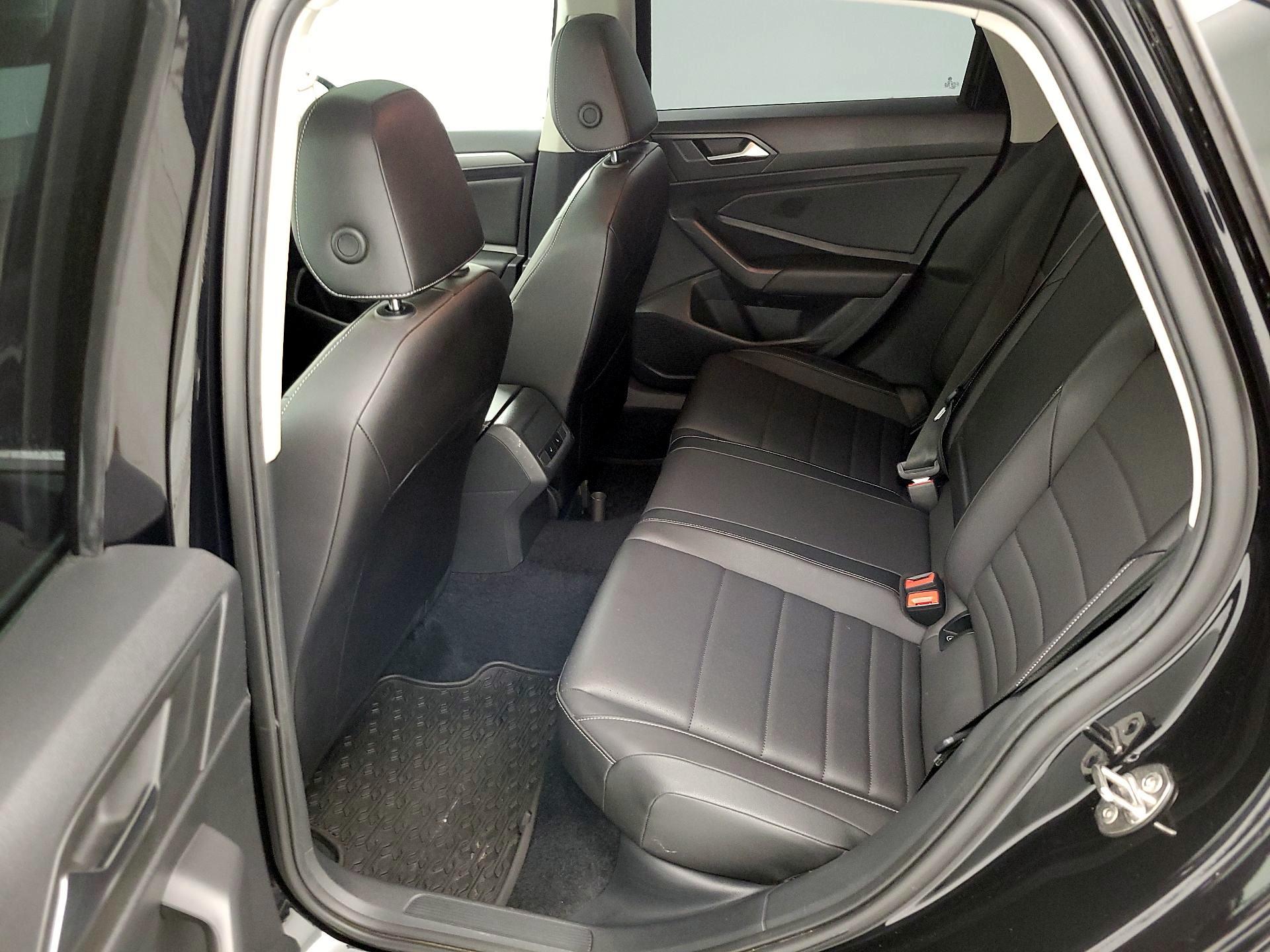 Thumbnail: 2021 Volkswagen Jetta - 19