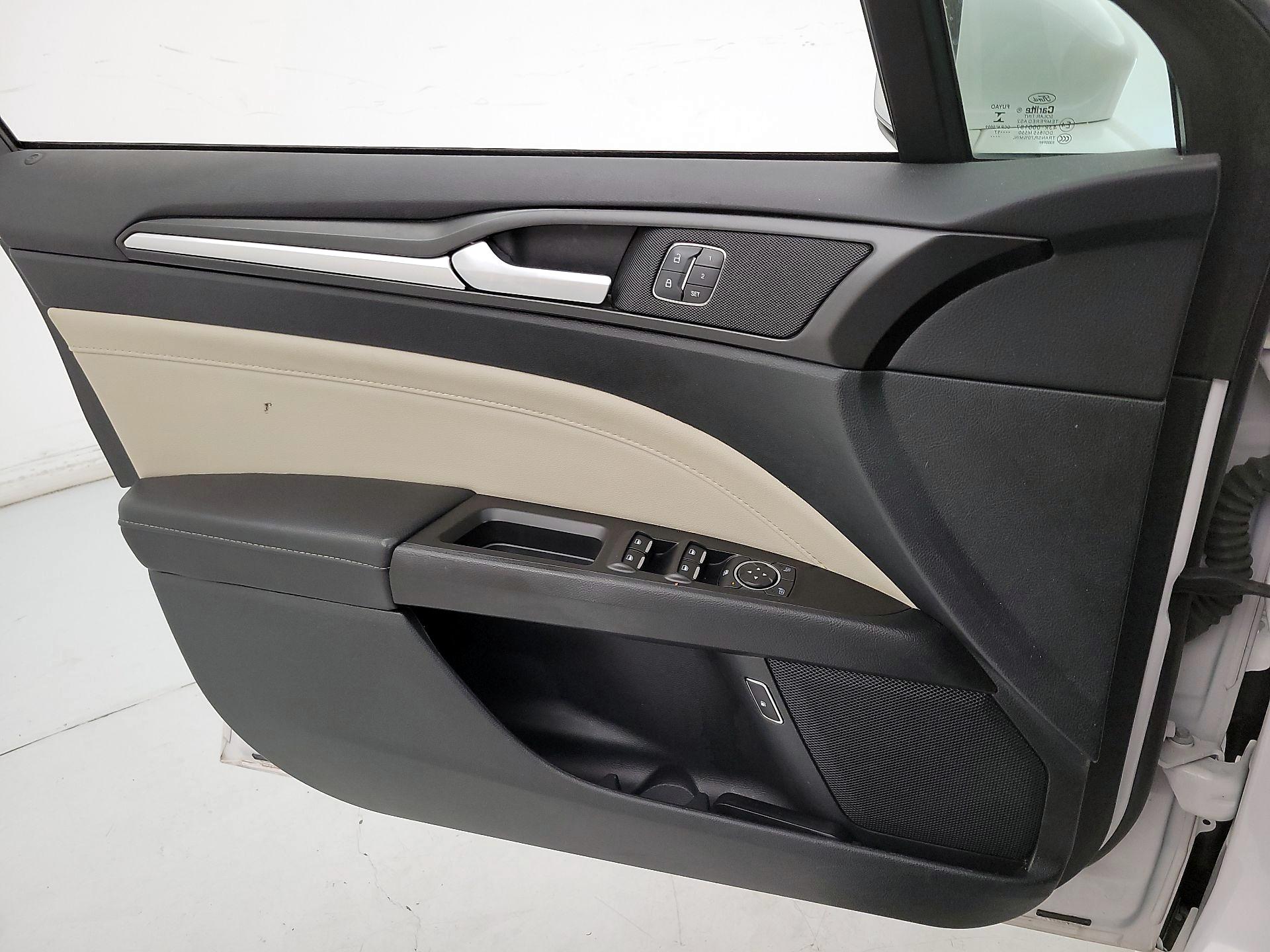 Thumbnail: 2018 Ford Fusion - 12