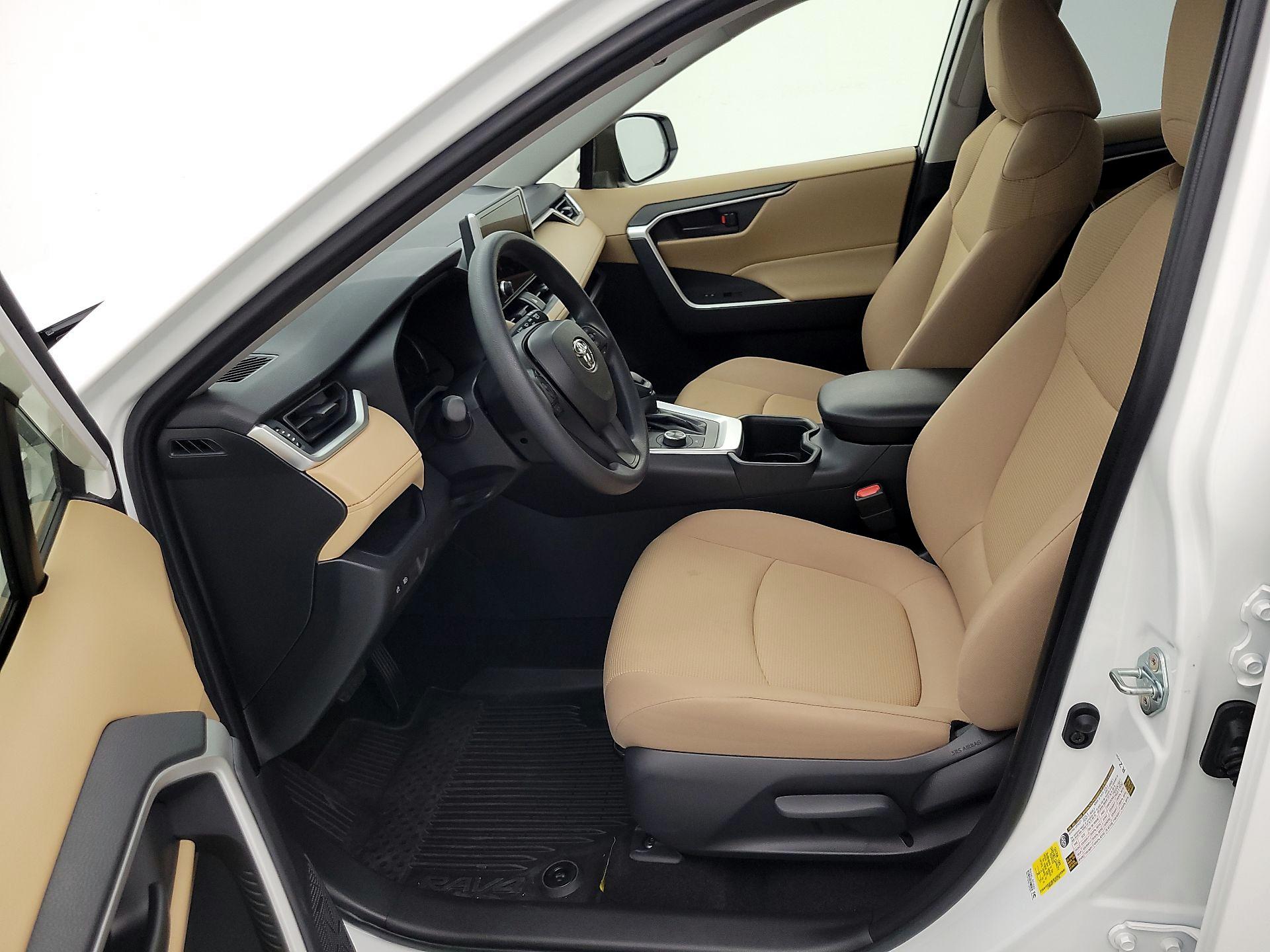 Thumbnail: 2025 Toyota RAV4 - 11