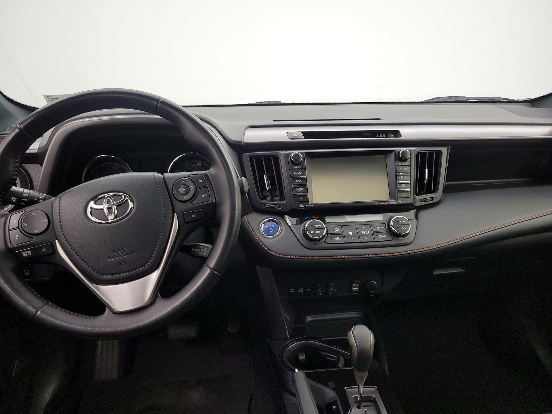 Thumbnail: 2018 Toyota RAV4 - 9