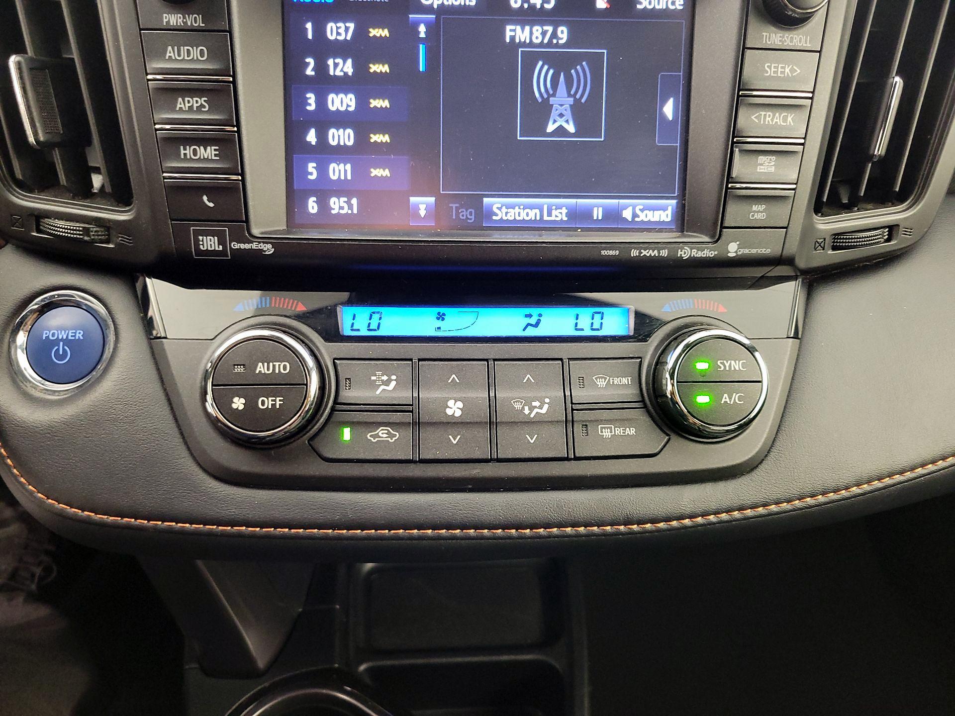 Thumbnail: 2018 Toyota RAV4 - 17