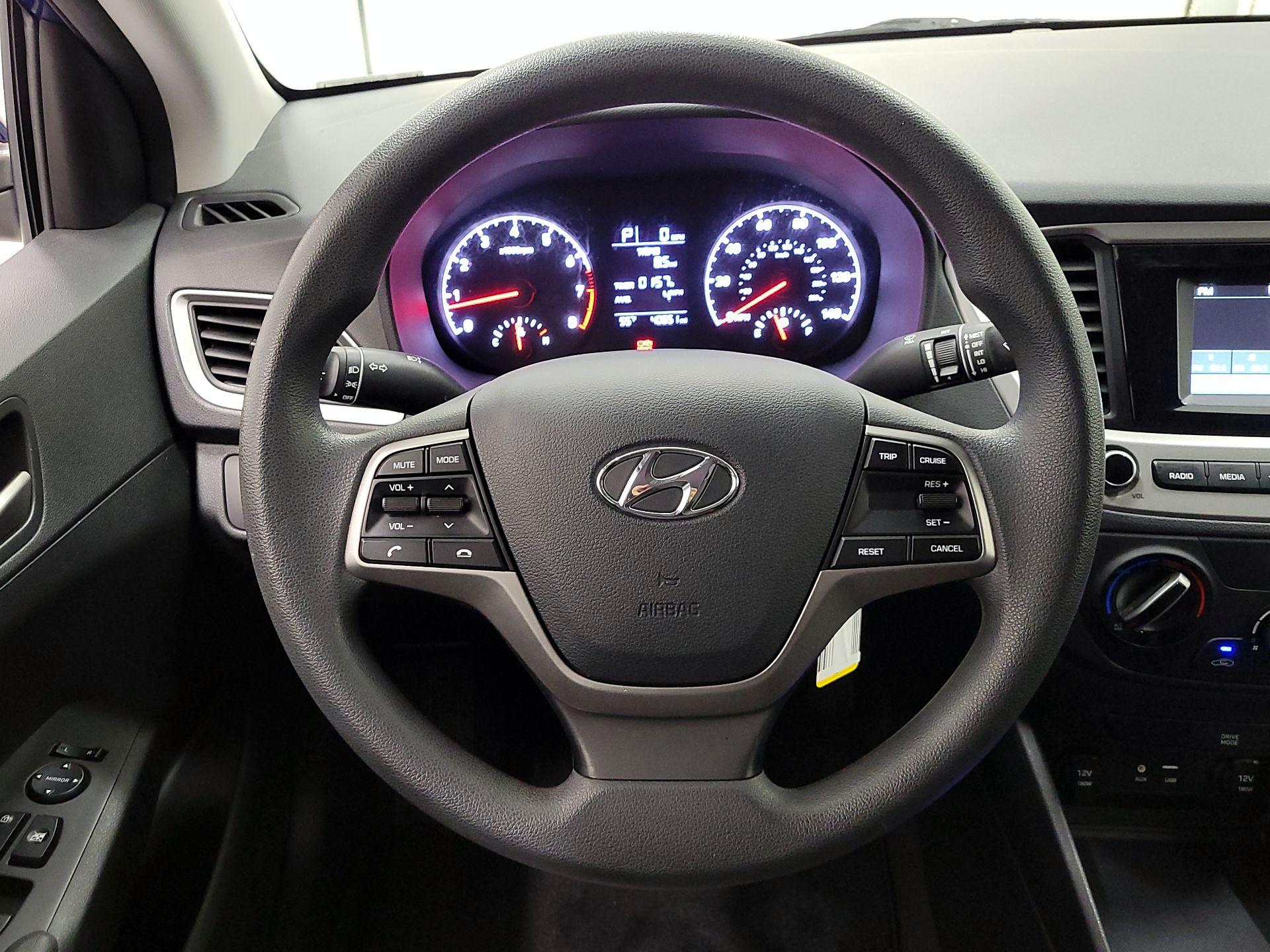 Thumbnail: 2021 Hyundai Accent - 10