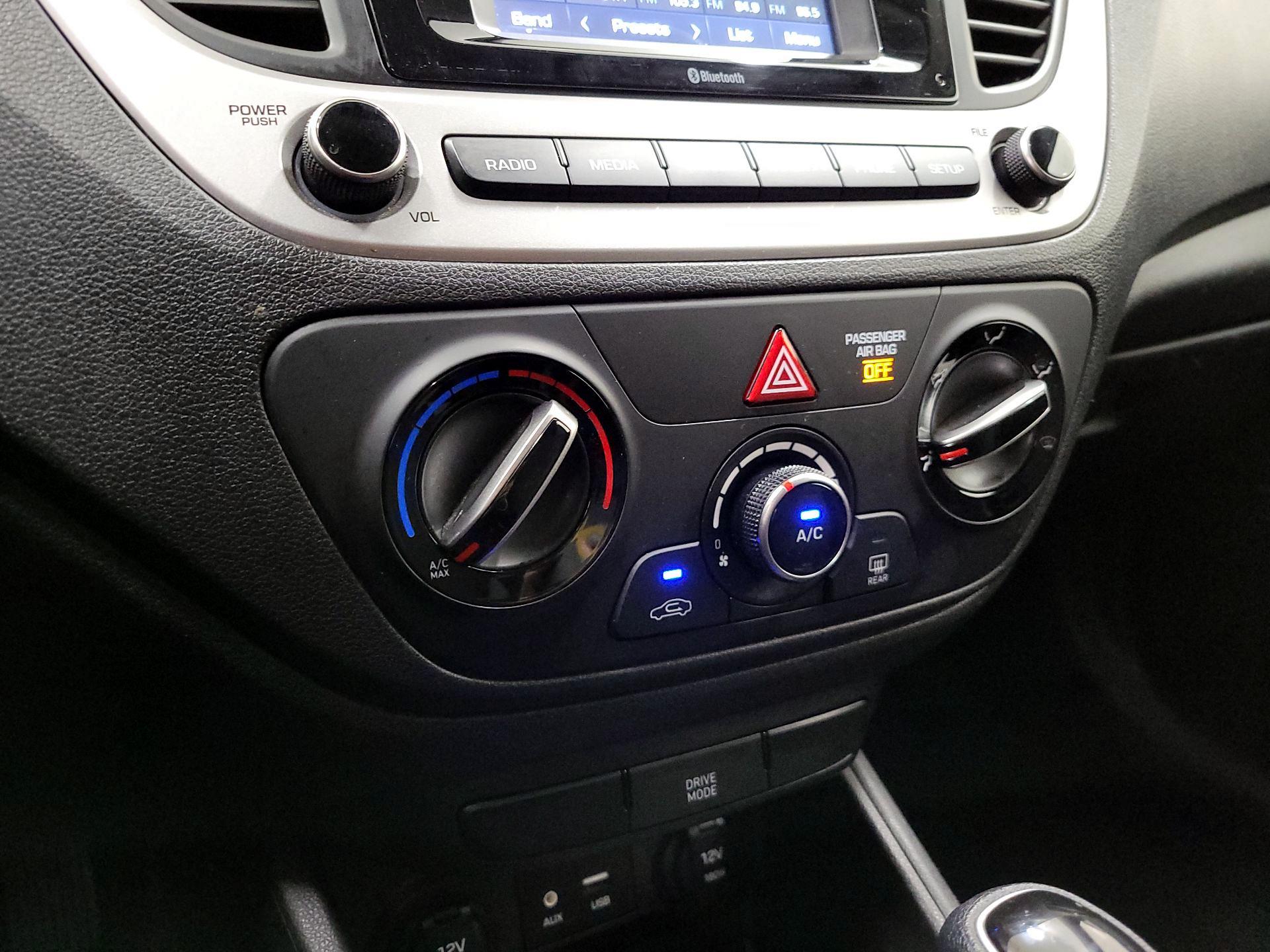 Thumbnail: 2021 Hyundai Accent - 16