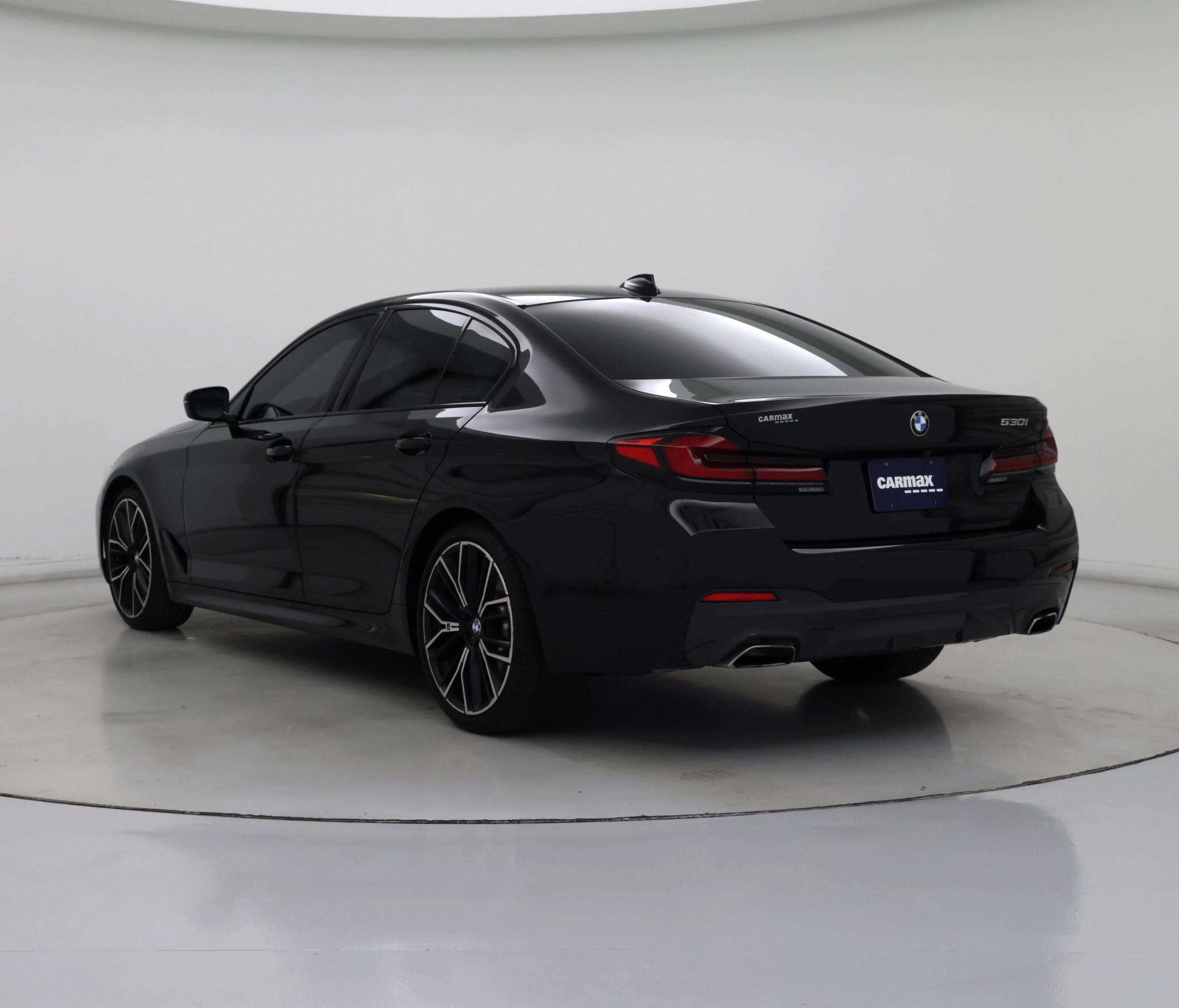 Thumbnail: 2023 BMW 5 Series - 2