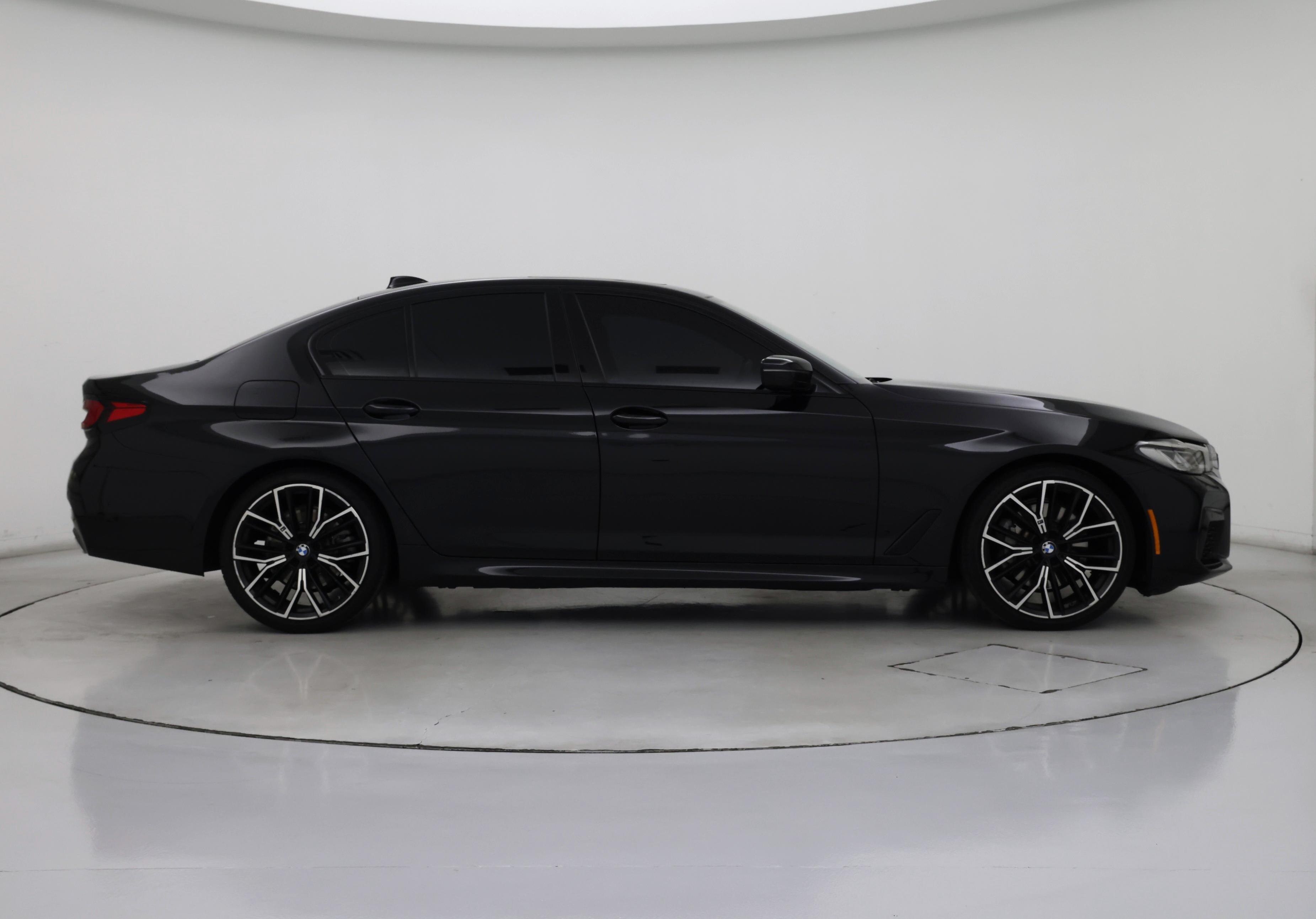 Thumbnail: 2023 BMW 5 Series - 7