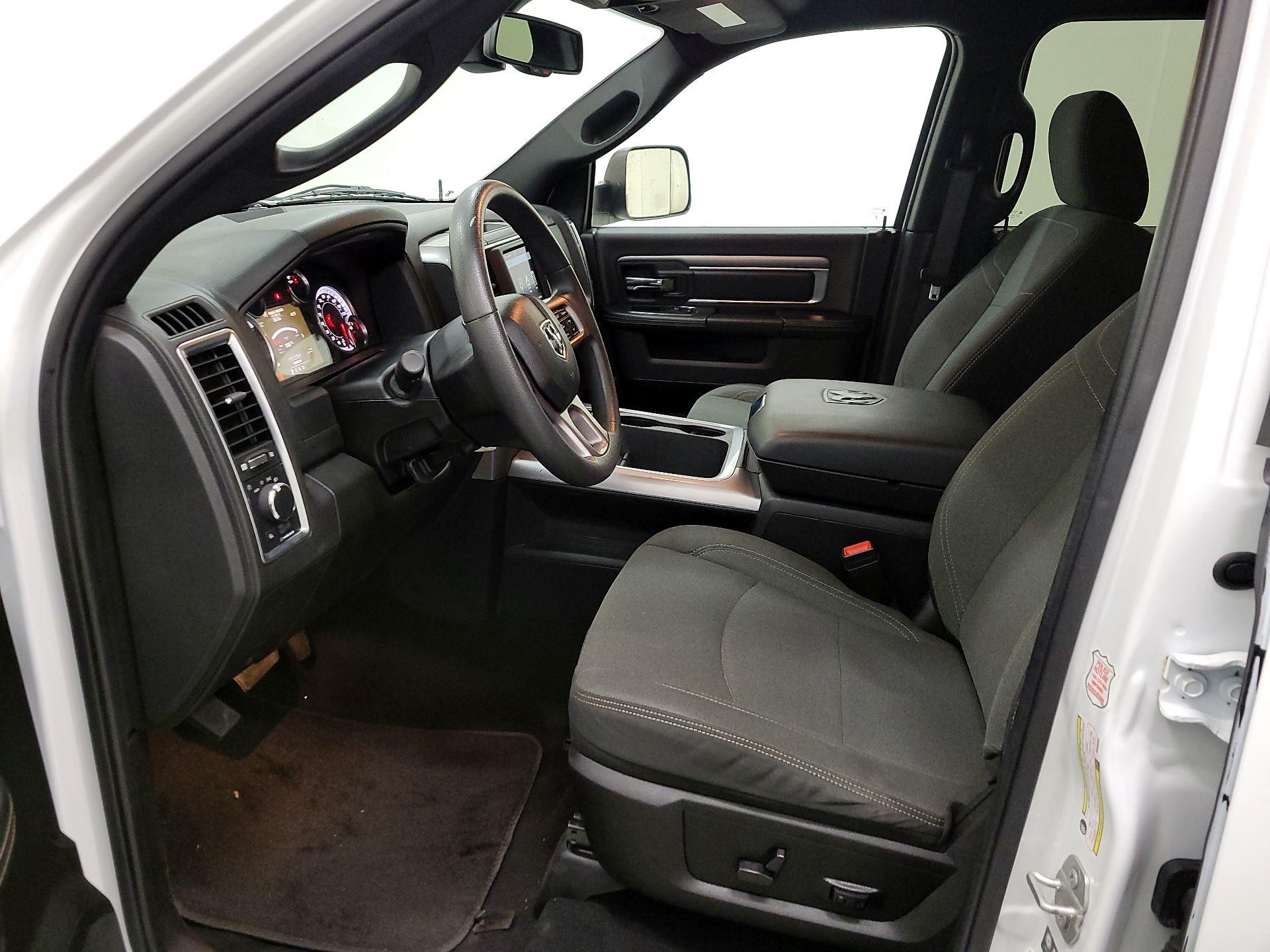 Thumbnail: 2023 RAM 1500 Classic - 11