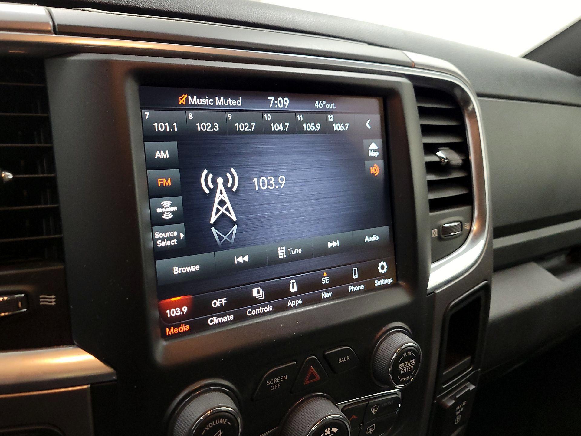 Thumbnail: 2023 RAM 1500 Classic - 16