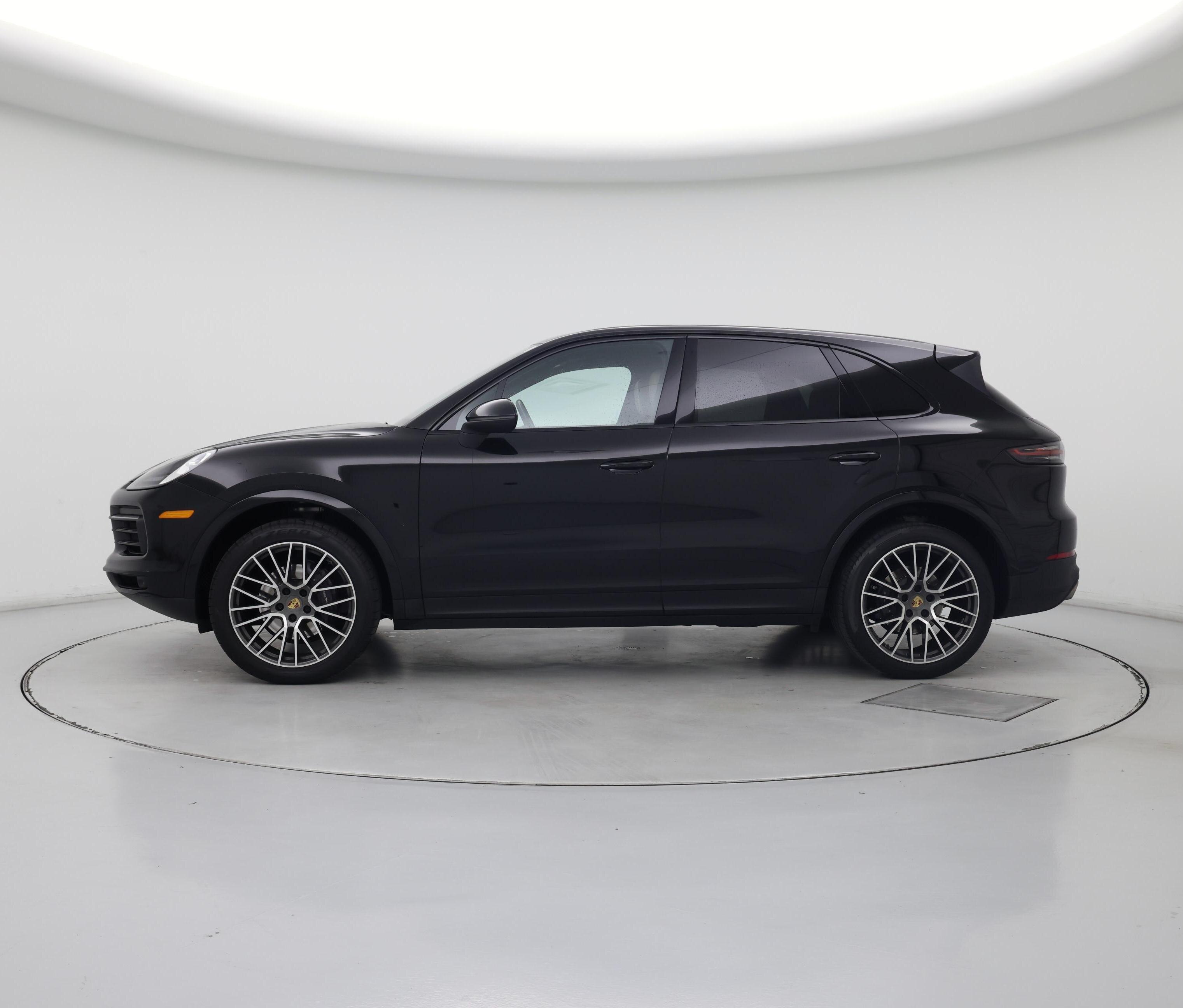 Thumbnail: 2020 Porsche Cayenne - 3