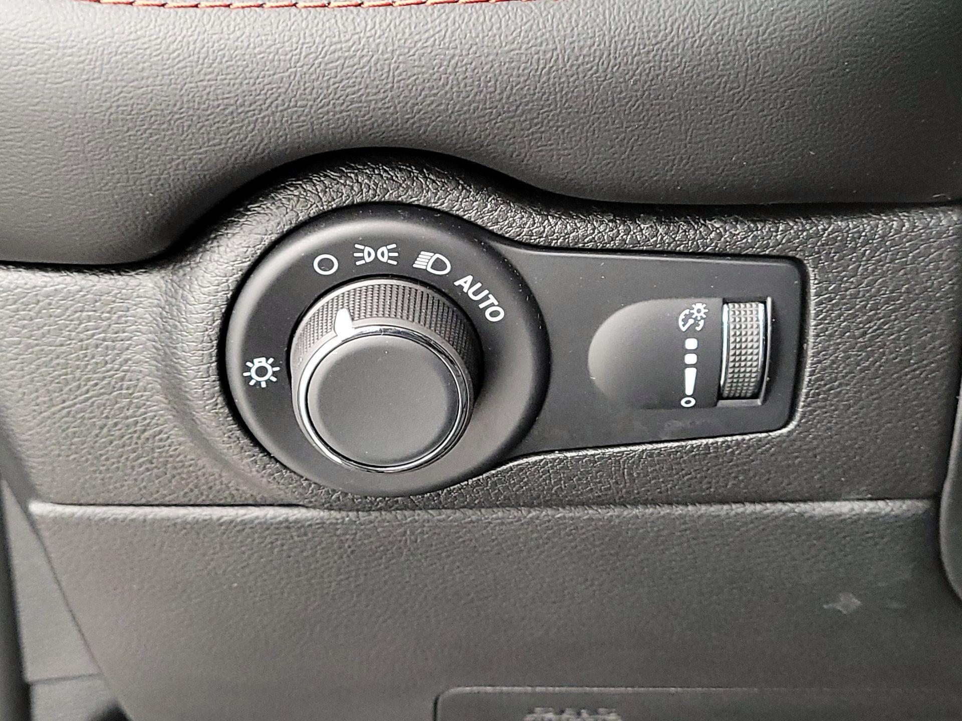 Thumbnail: 2025 Dodge Durango - 13