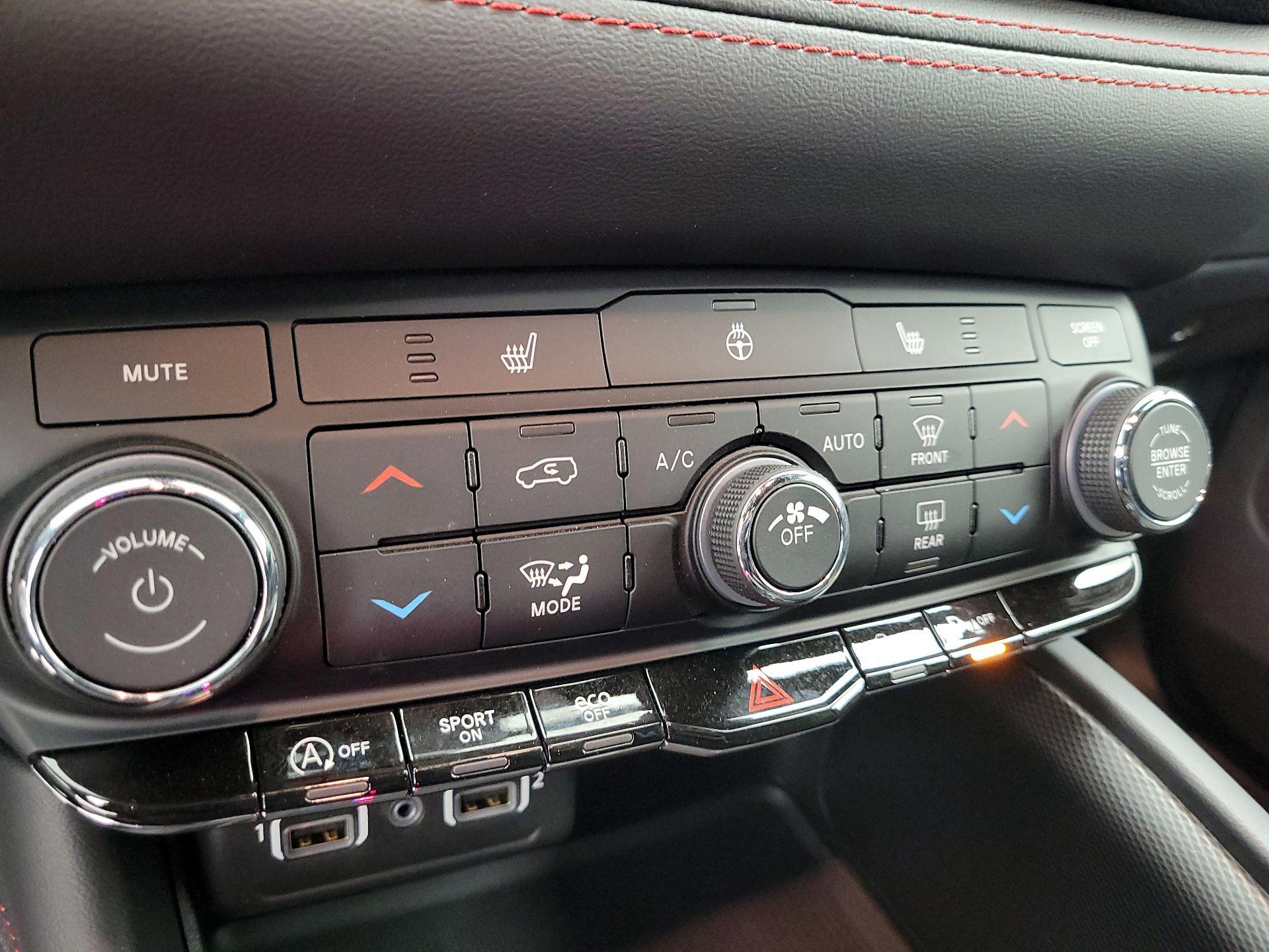 Thumbnail: 2025 Dodge Durango - 17