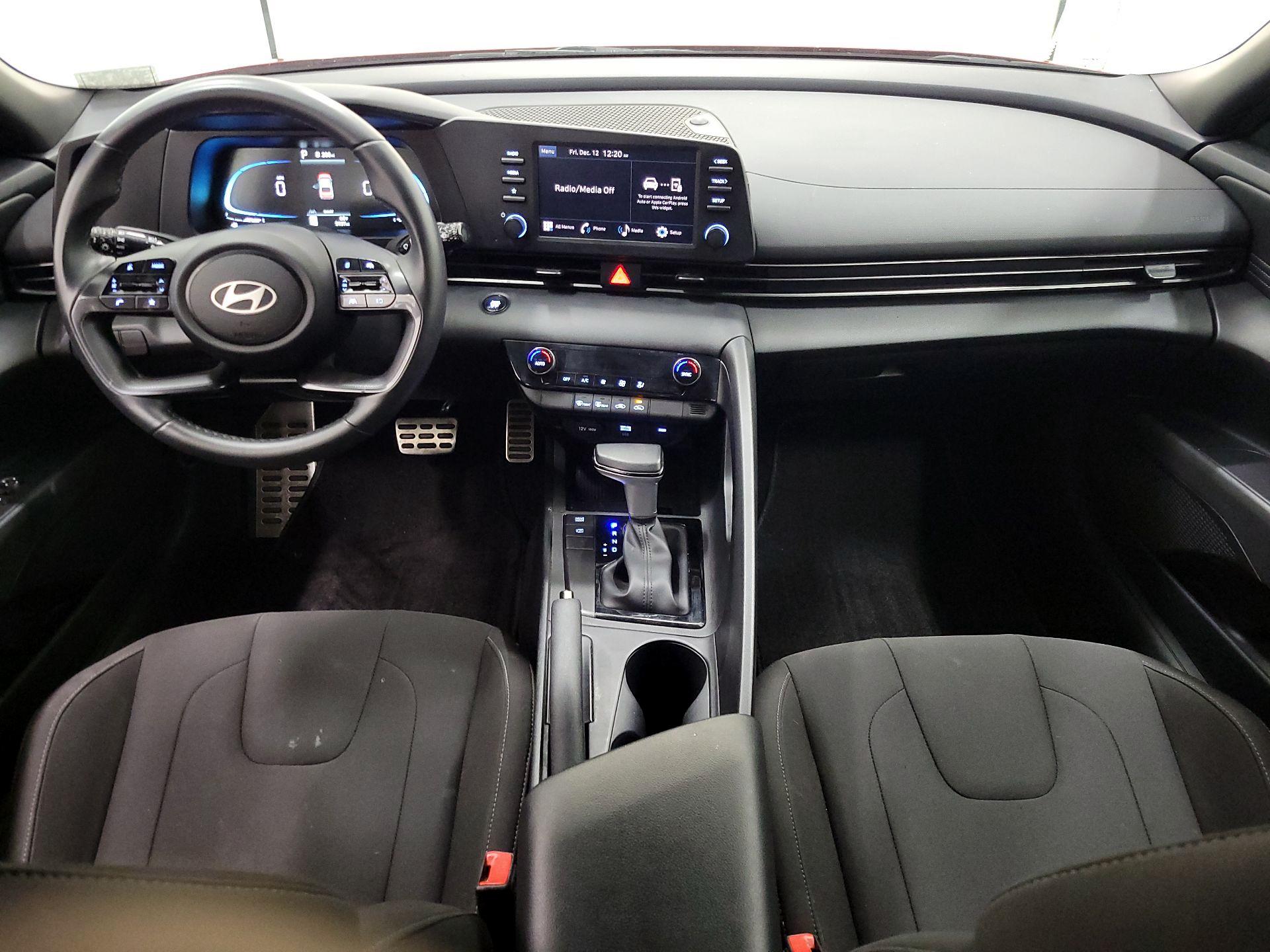 Thumbnail: 2025 Hyundai Elantra - 9