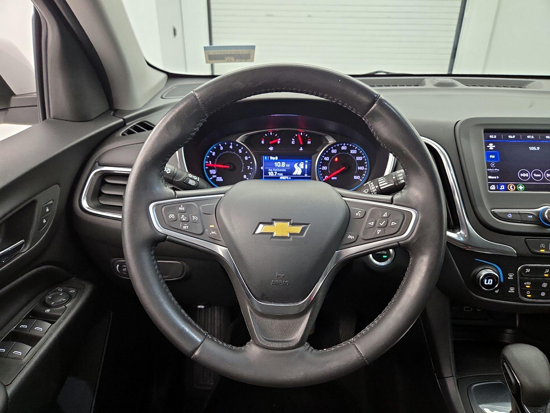 Thumbnail: 2022 Chevrolet Equinox - 10