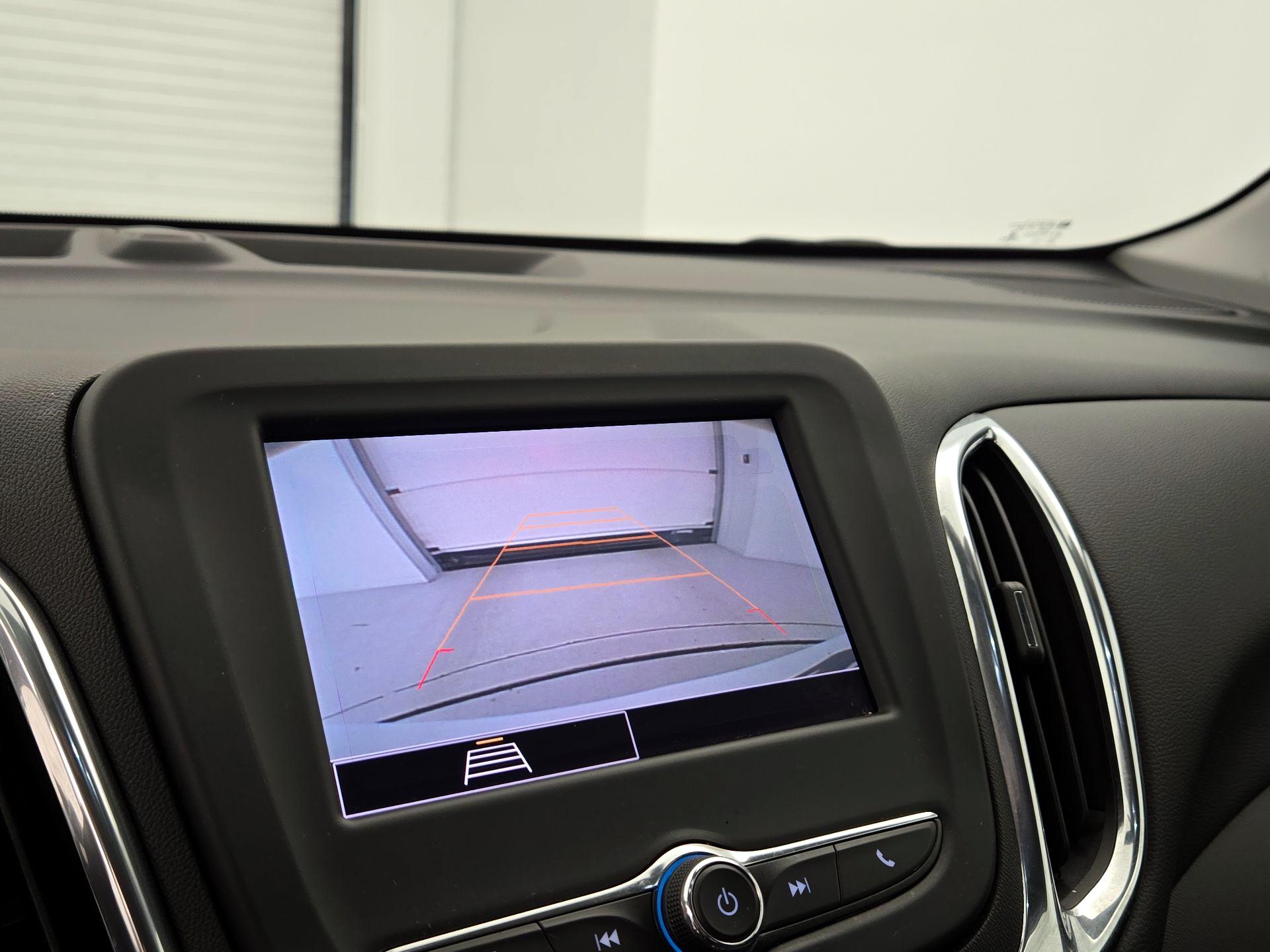 Thumbnail: 2022 Chevrolet Equinox - 14