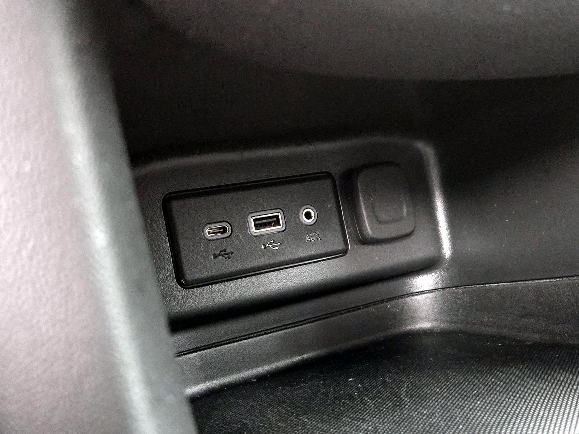 Thumbnail: 2022 Chevrolet Equinox - 18