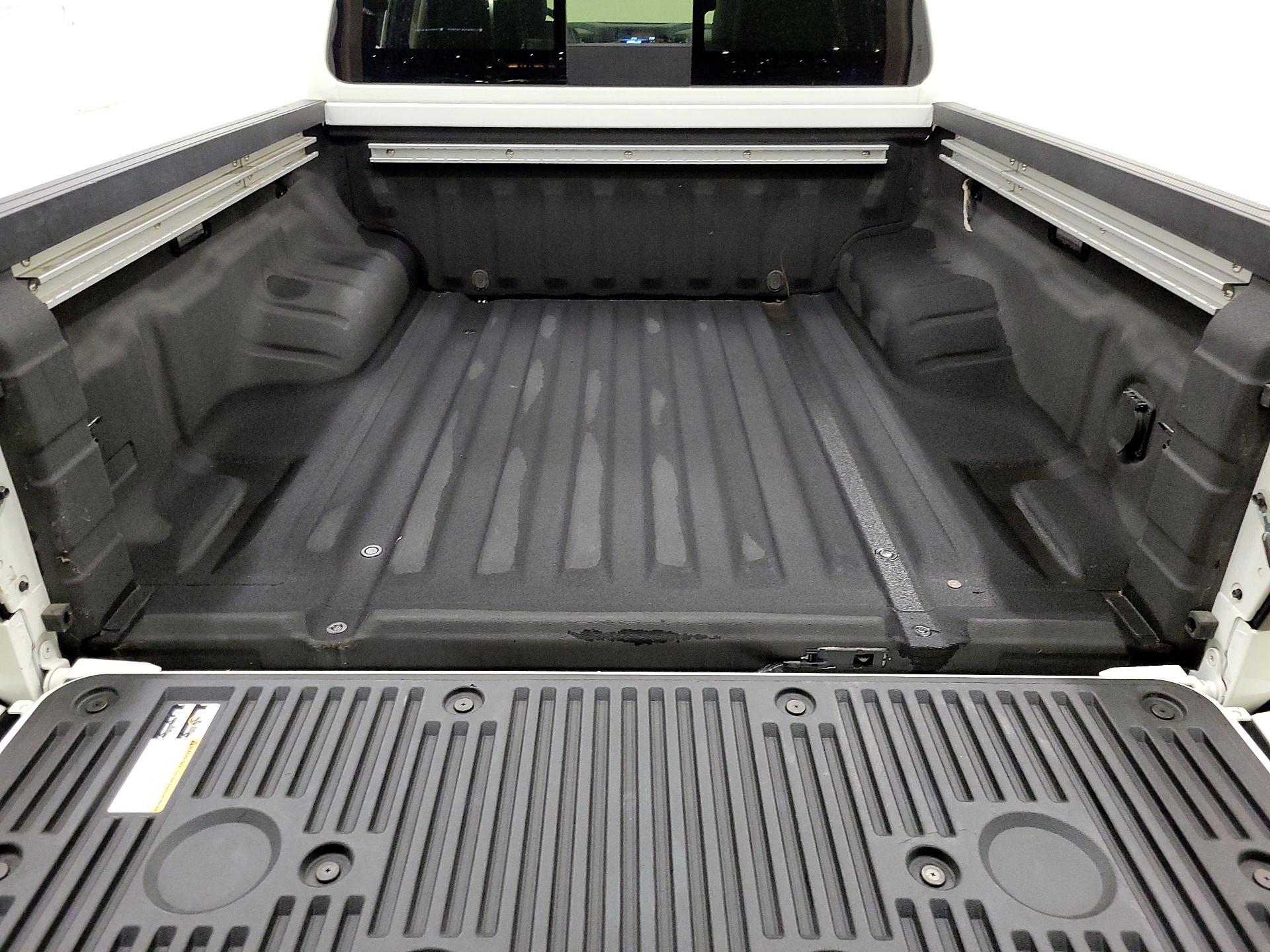 Thumbnail: 2023 Nissan Frontier - 20