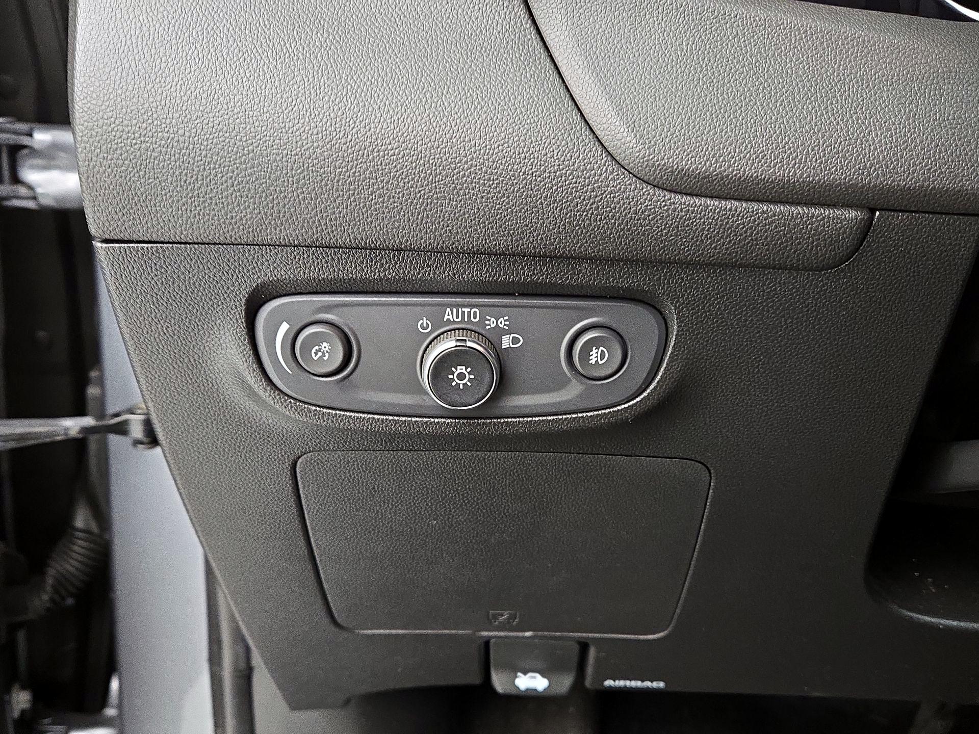 Thumbnail: 2020 Buick Encore GX - 13