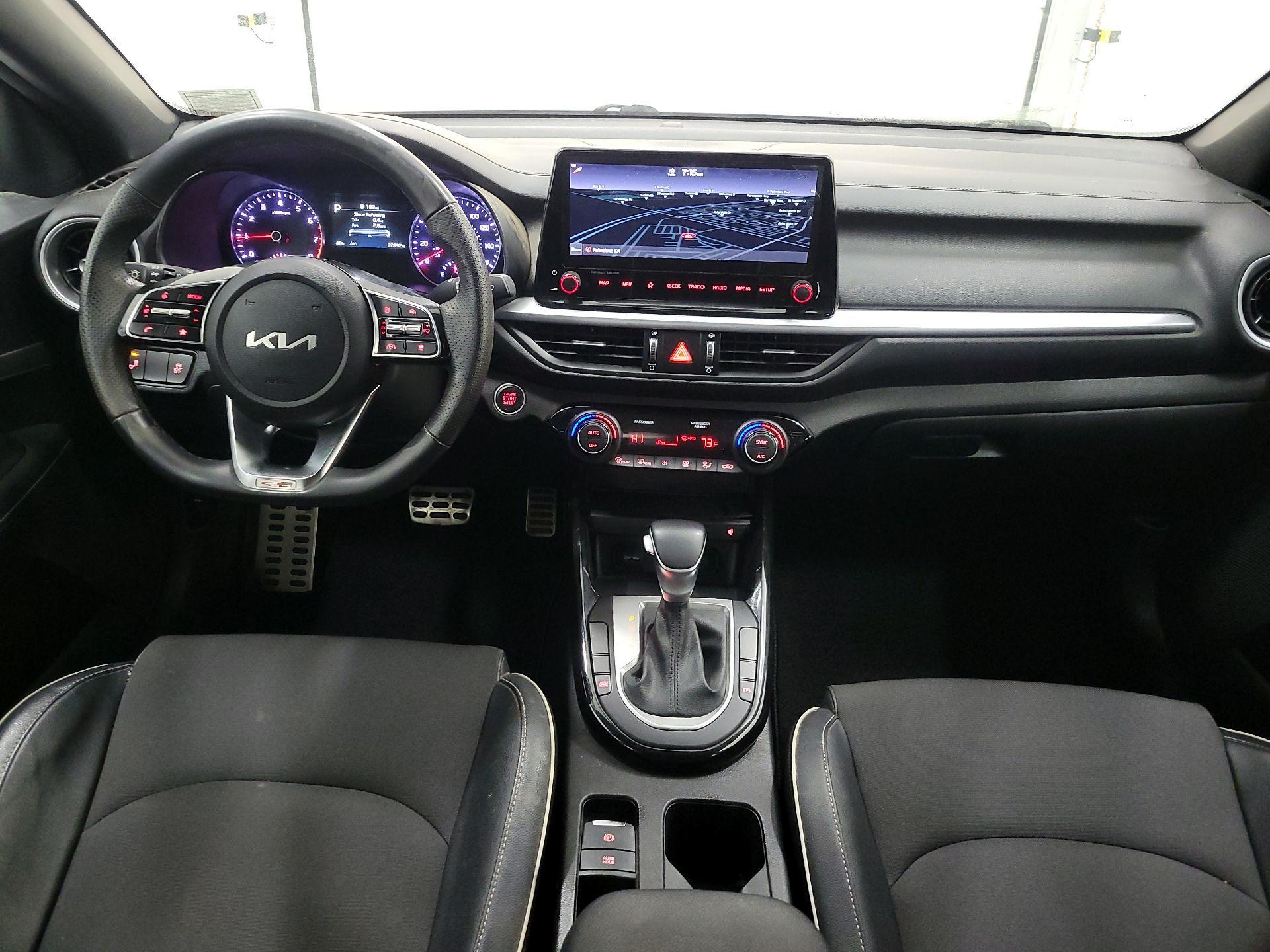 Thumbnail: 2022 Kia Forte - 9