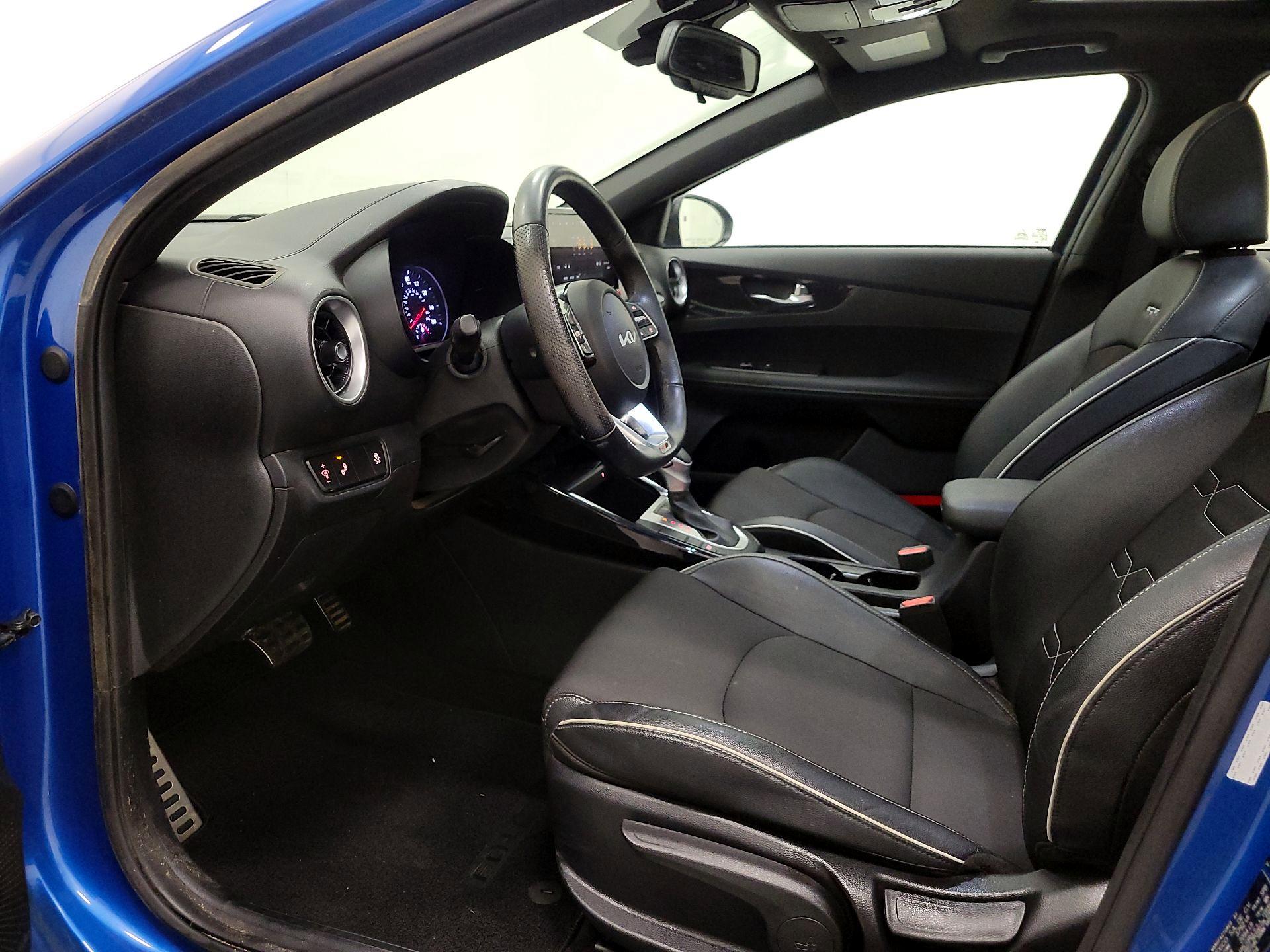 Thumbnail: 2022 Kia Forte - 11