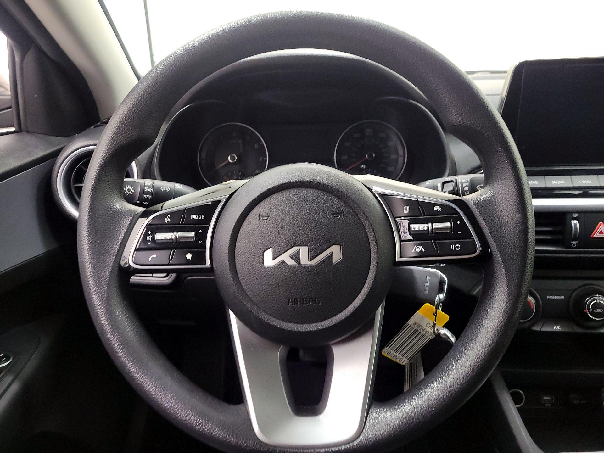 Thumbnail: 2023 Kia Forte - 10