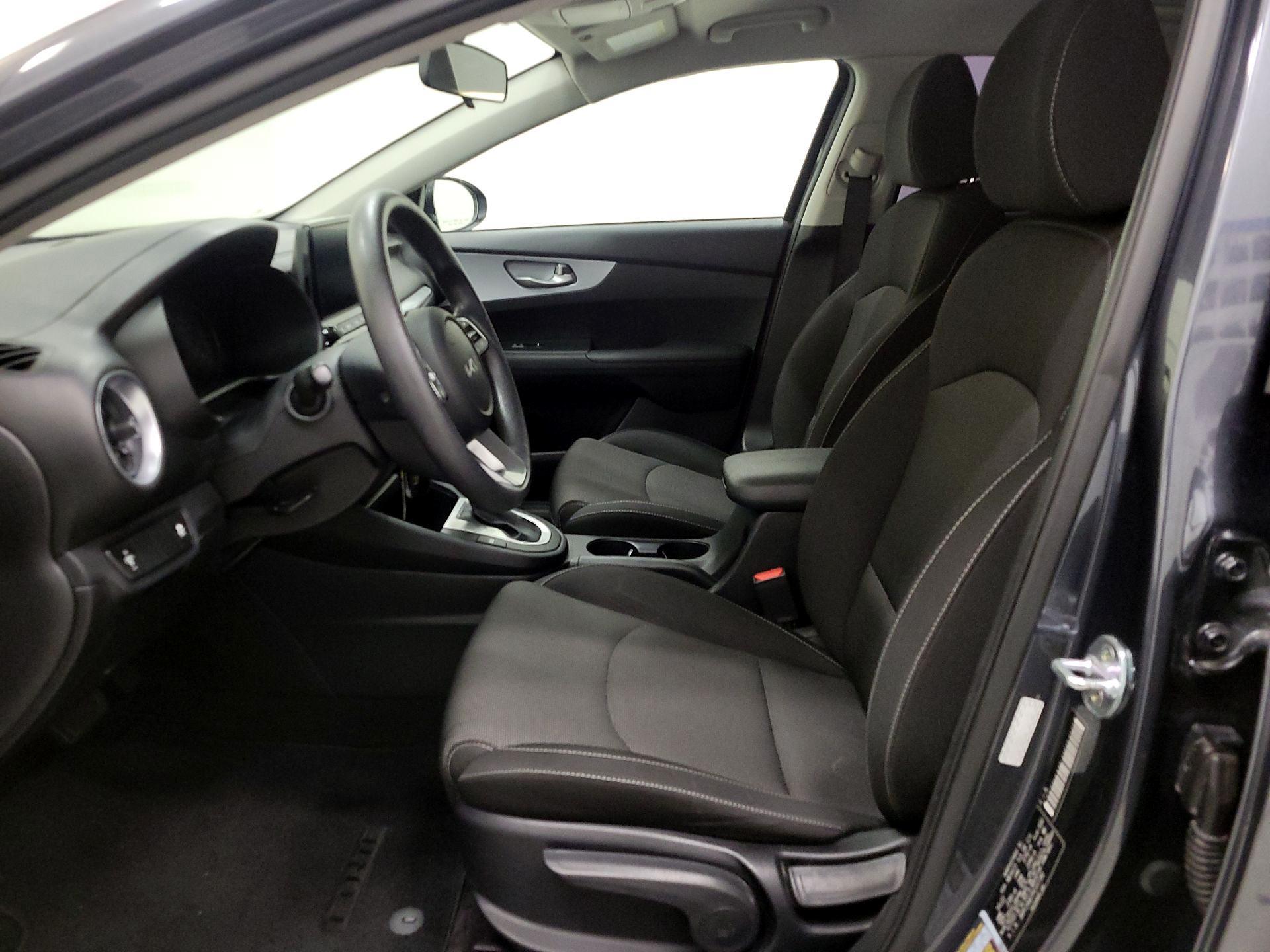 Thumbnail: 2023 Kia Forte - 11