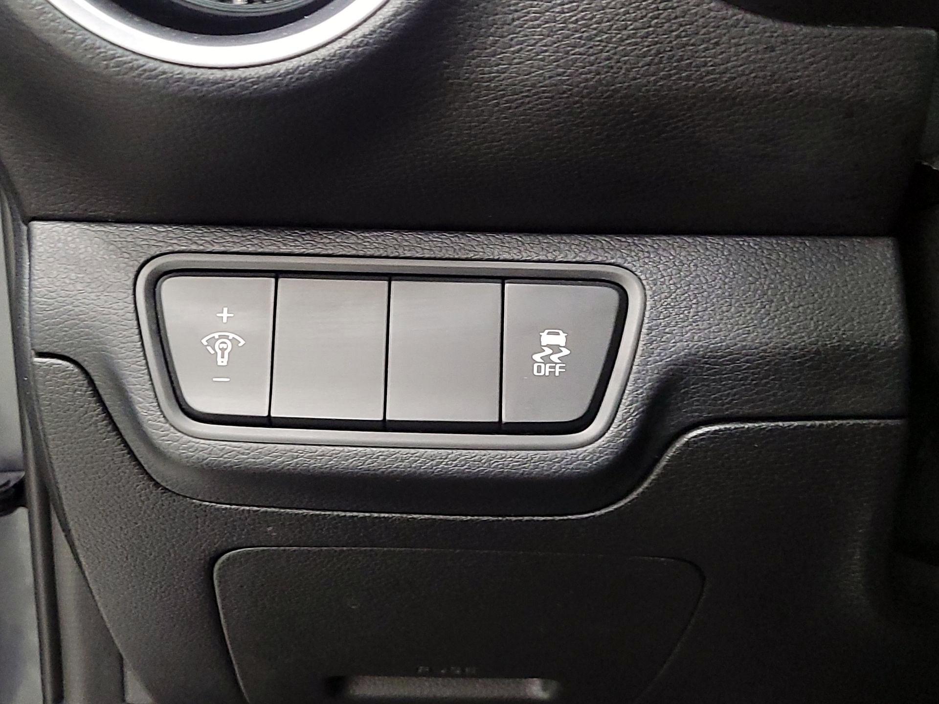 Thumbnail: 2023 Kia Forte - 13