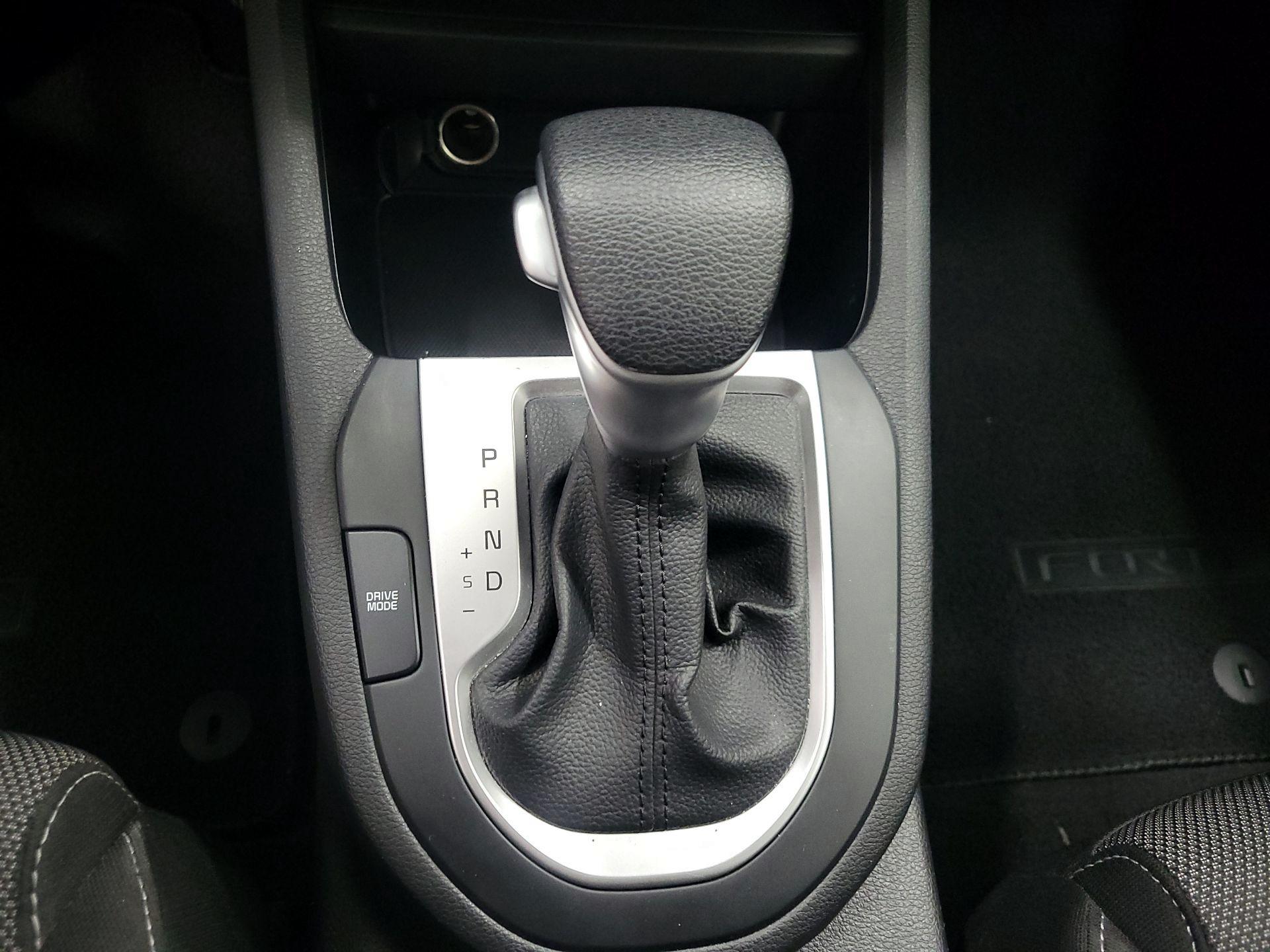 Thumbnail: 2023 Kia Forte - 17