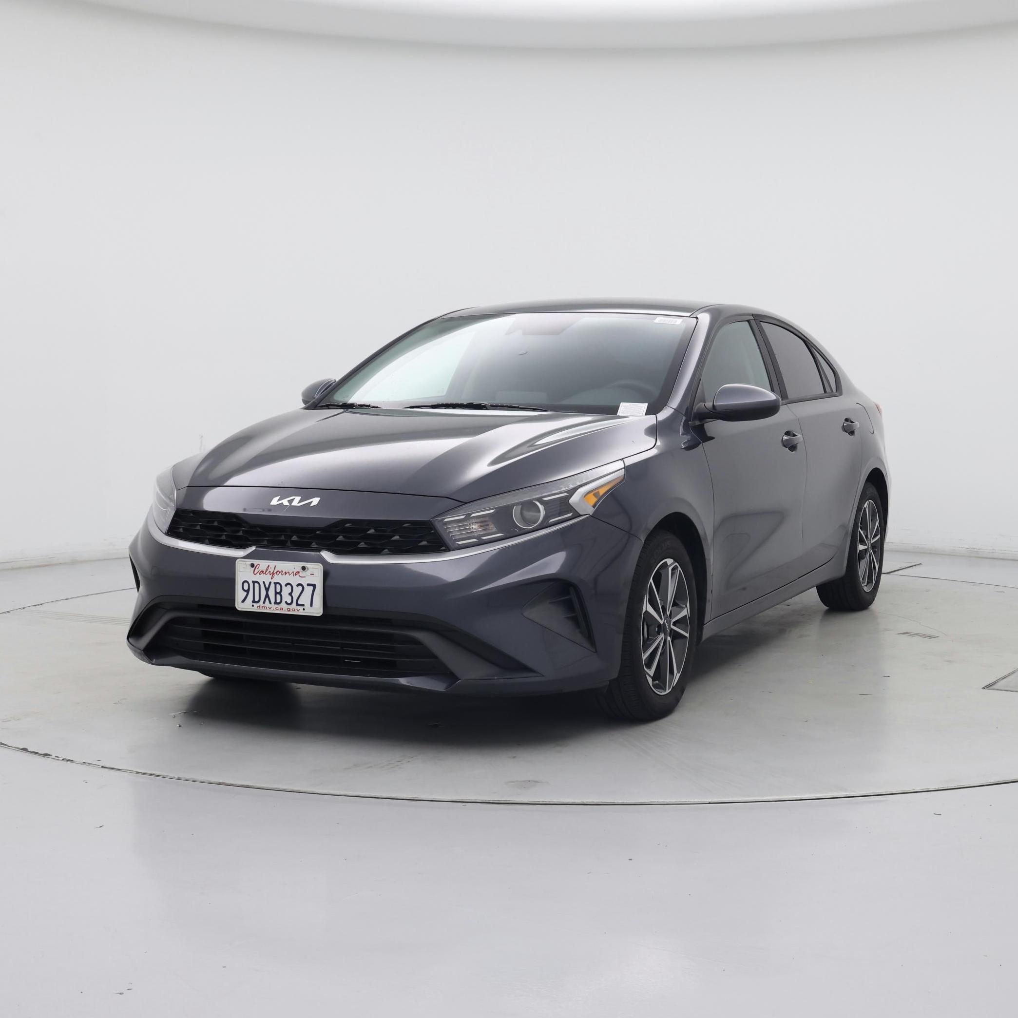 Thumbnail: 2023 Kia Forte - 4