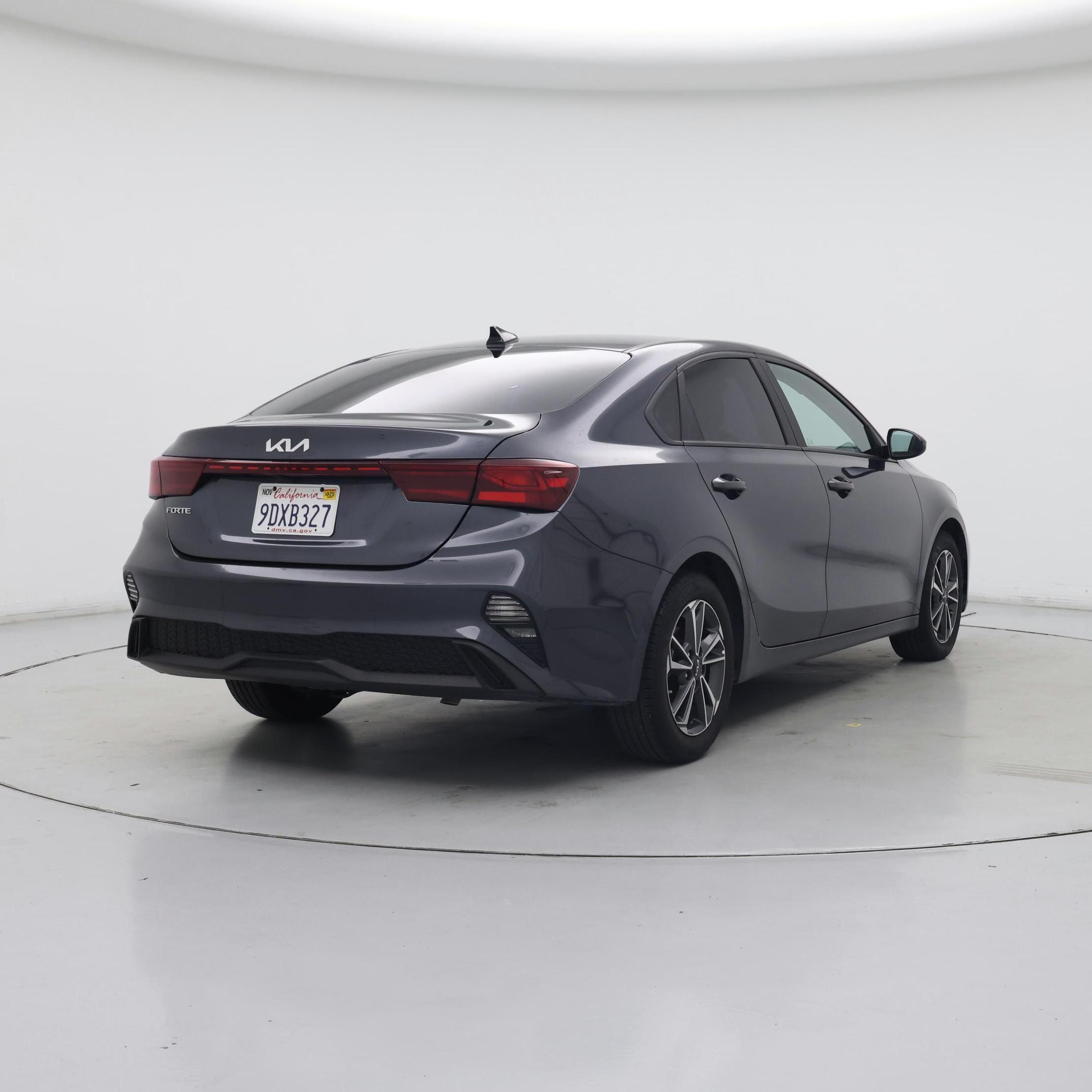 Thumbnail: 2023 Kia Forte - 8