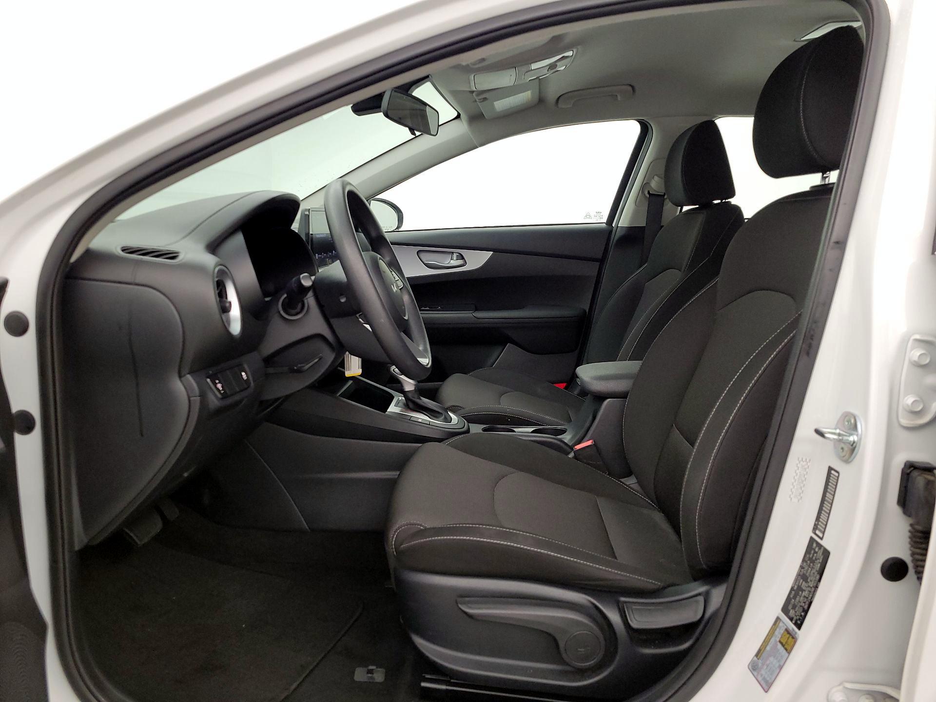 Thumbnail: 2024 Kia Forte - 11