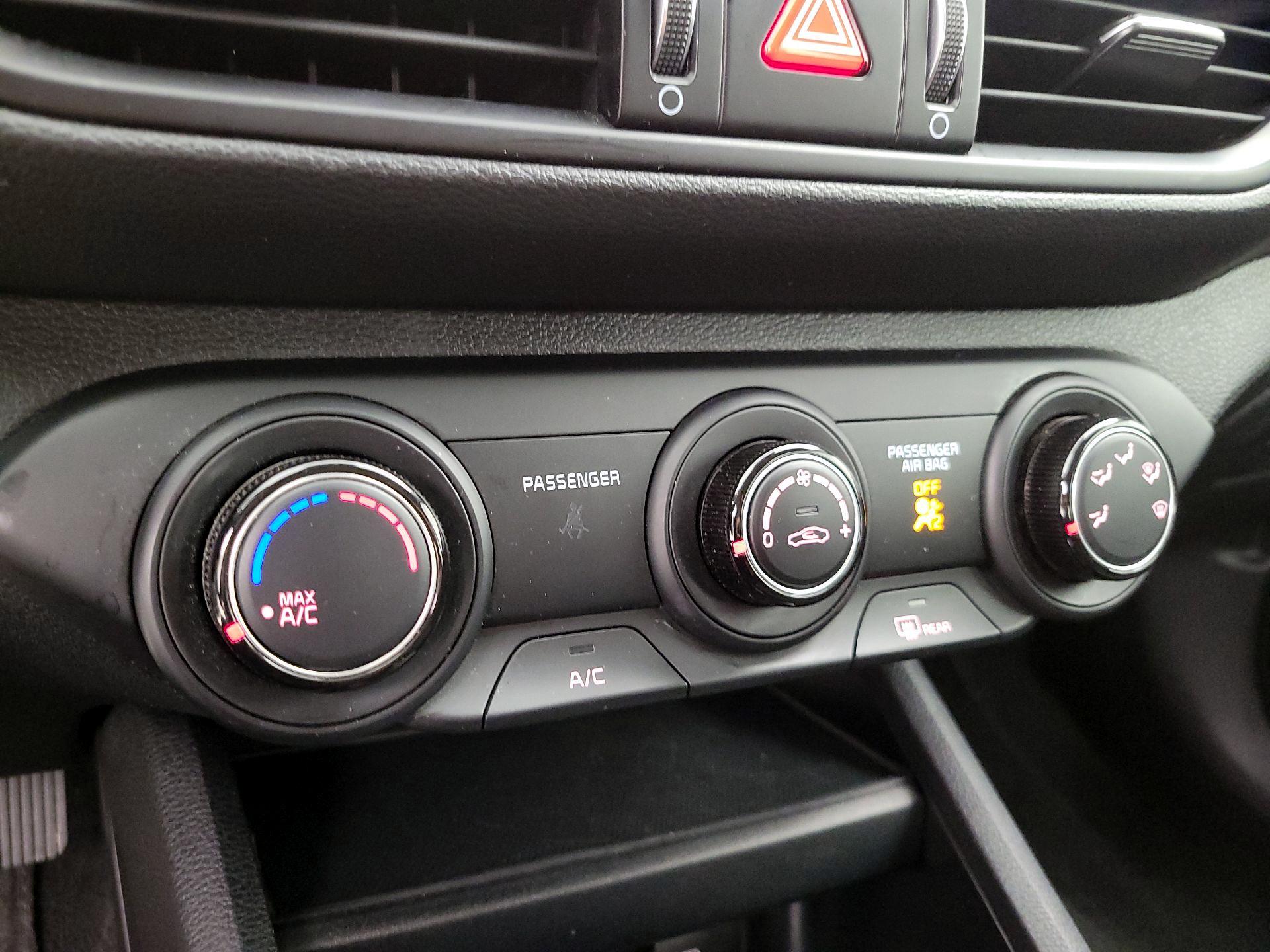 Thumbnail: 2024 Kia Forte - 16