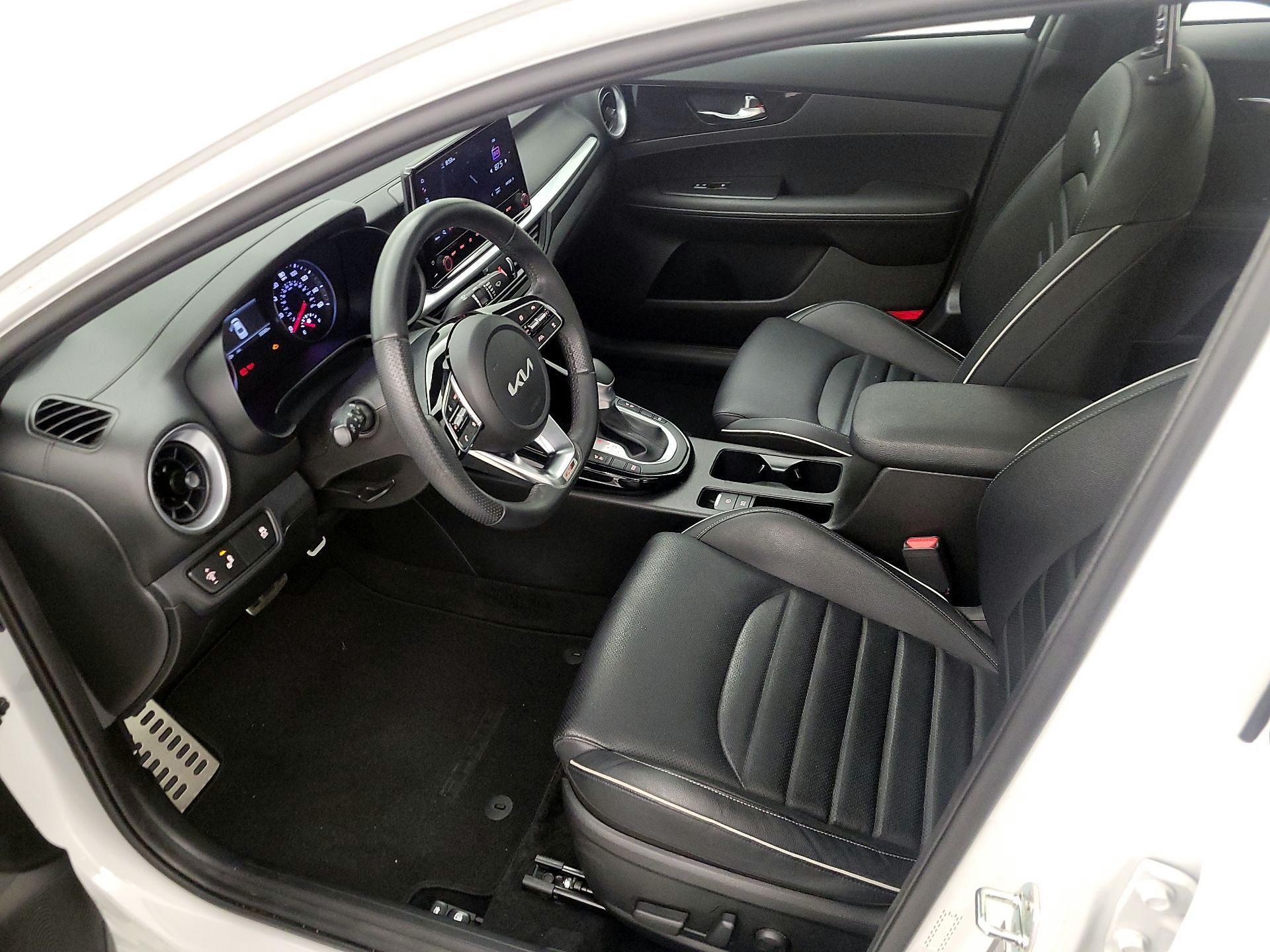 Thumbnail: 2023 Kia Forte - 11