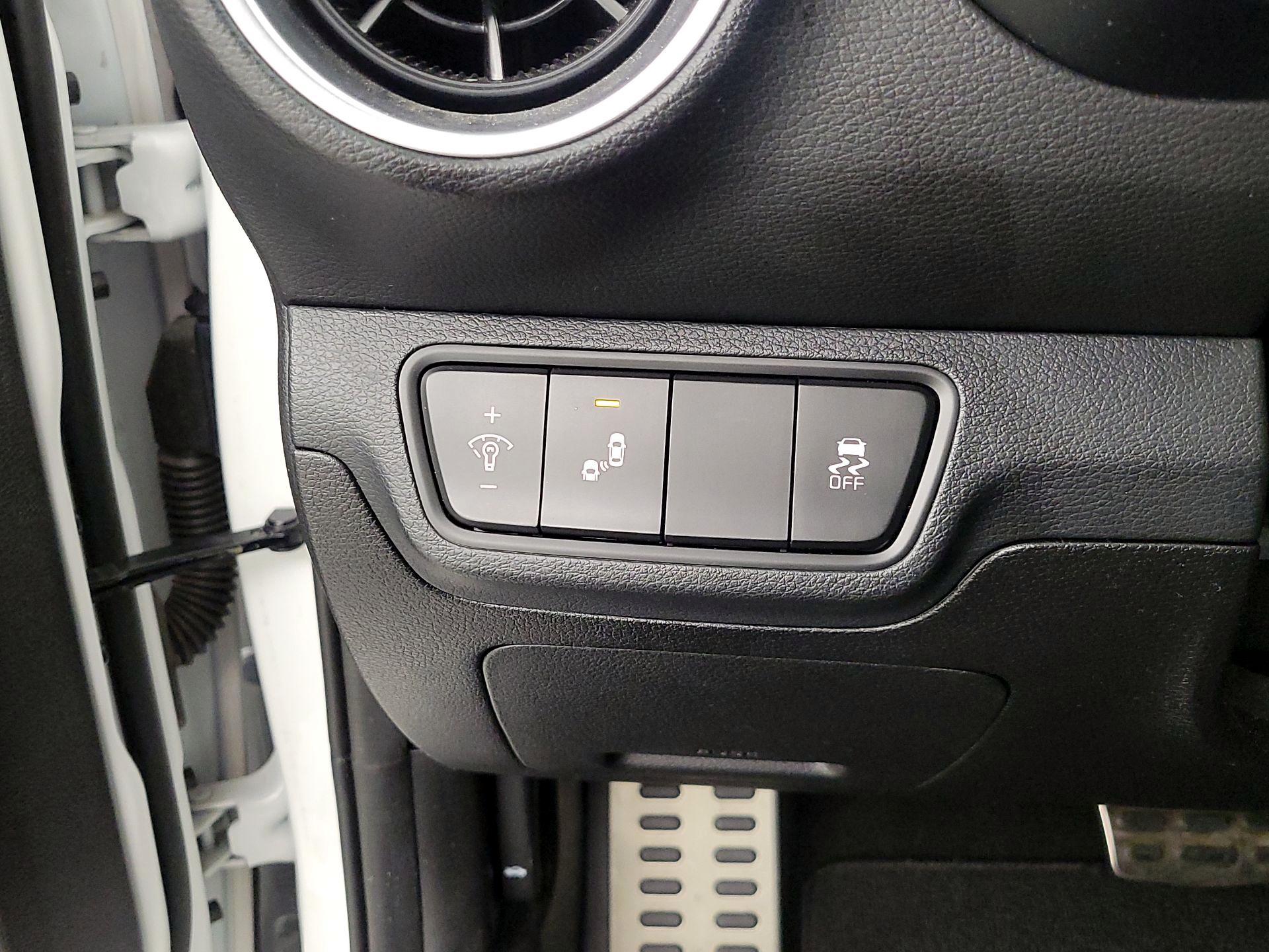 Thumbnail: 2023 Kia Forte - 13